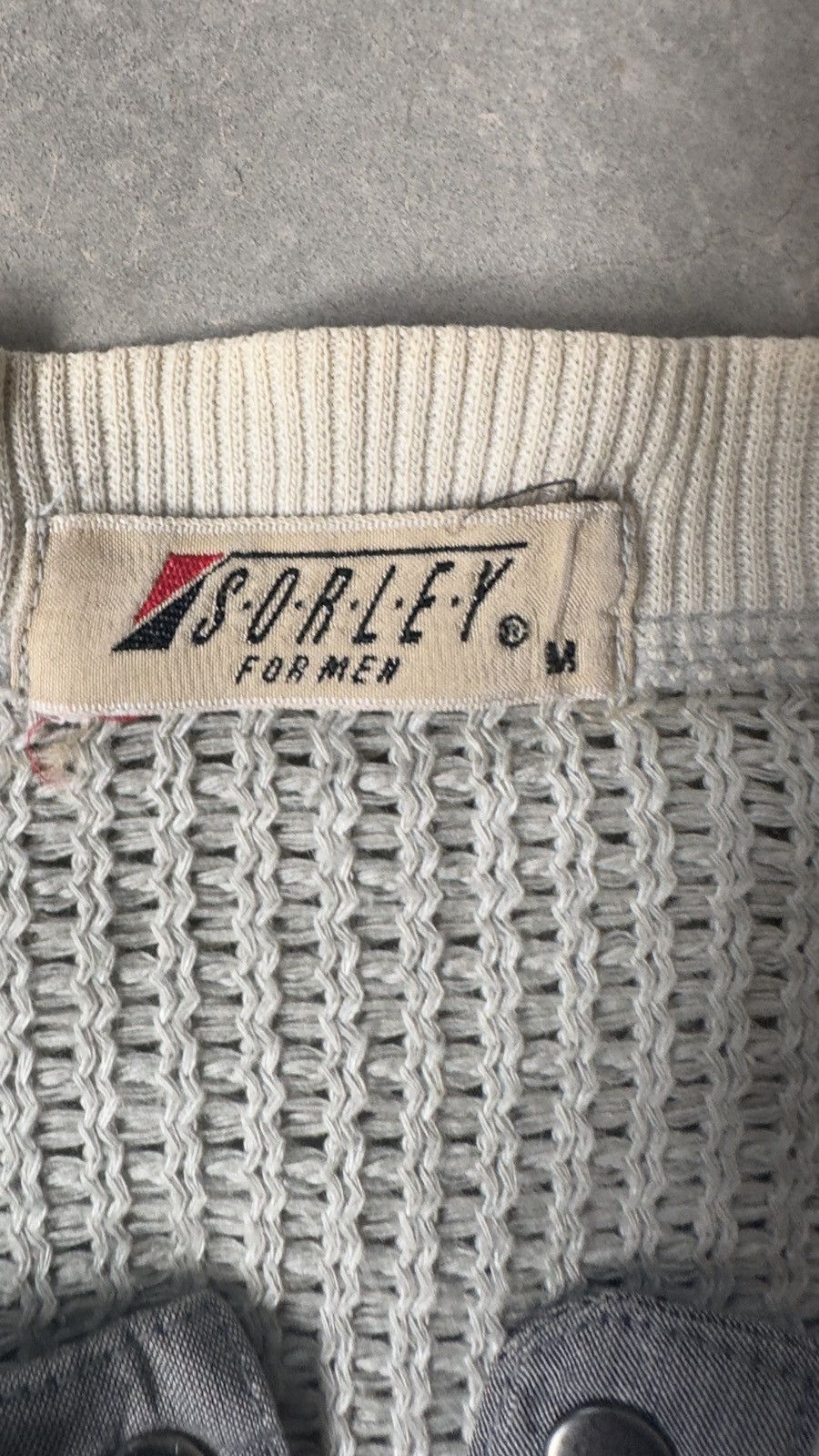 Japanese Brand VINTAGS S.O.R.L.E.Y KNIT BUTTON SWEATSHIRT Size US S / EU 44-46 / 1 - 5 Thumbnail