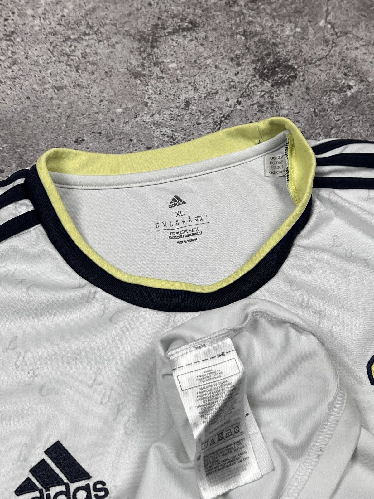 Adidas Adidas LEEDS UNITED 2021 2022 HOME Shirt Soccer Jersey Size US XL / EU 56 / 4 - 3 Thumbnail