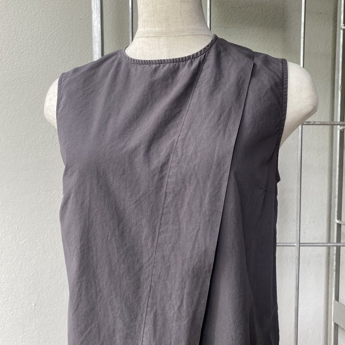 Acne Studios Acne Studios Brown Sleeveless Round Neck Top with Folded Hem Size XXS / US 00 / IT 34 - 19 Thumbnail