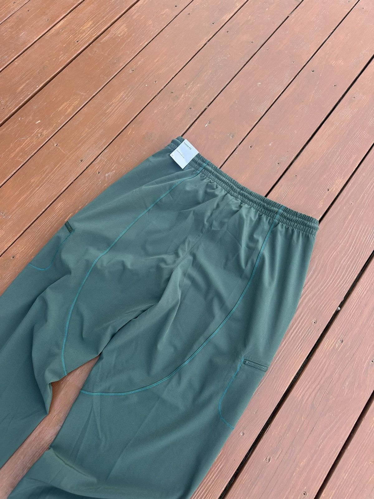Other New Men’s Cargo Sweatpants Nike Dri Fit Size US 36 / EU 52 - 14 Thumbnail