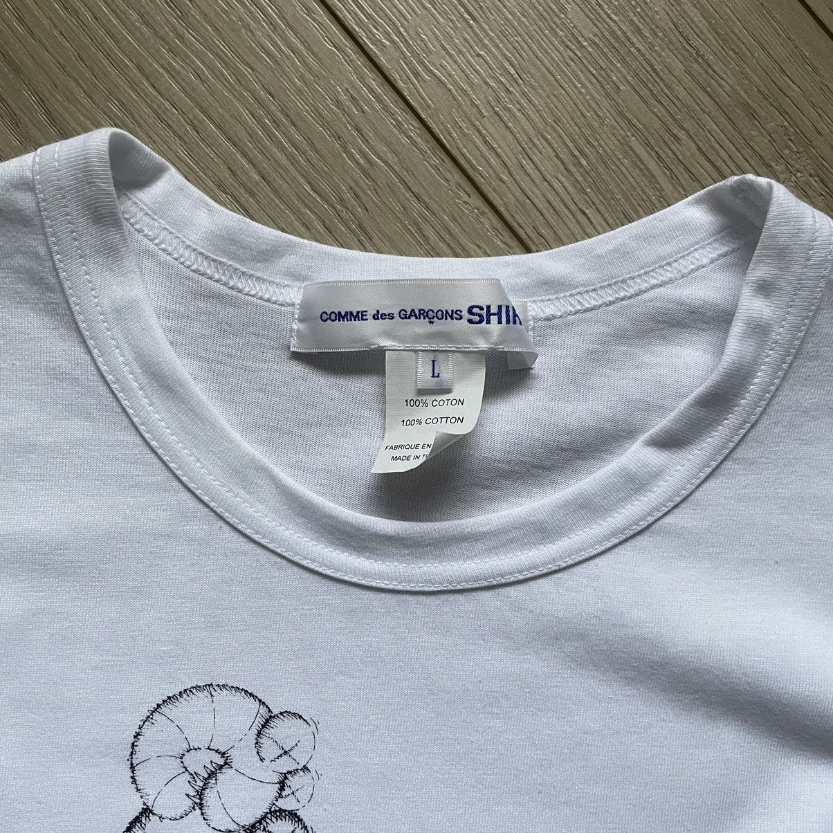 Comme des Garcons SHIRT × Kaws Comme Des Garçons Shirt x Kaws Print T Shirt Size US L / EU 52-54 / 3 - 5 Thumbnail