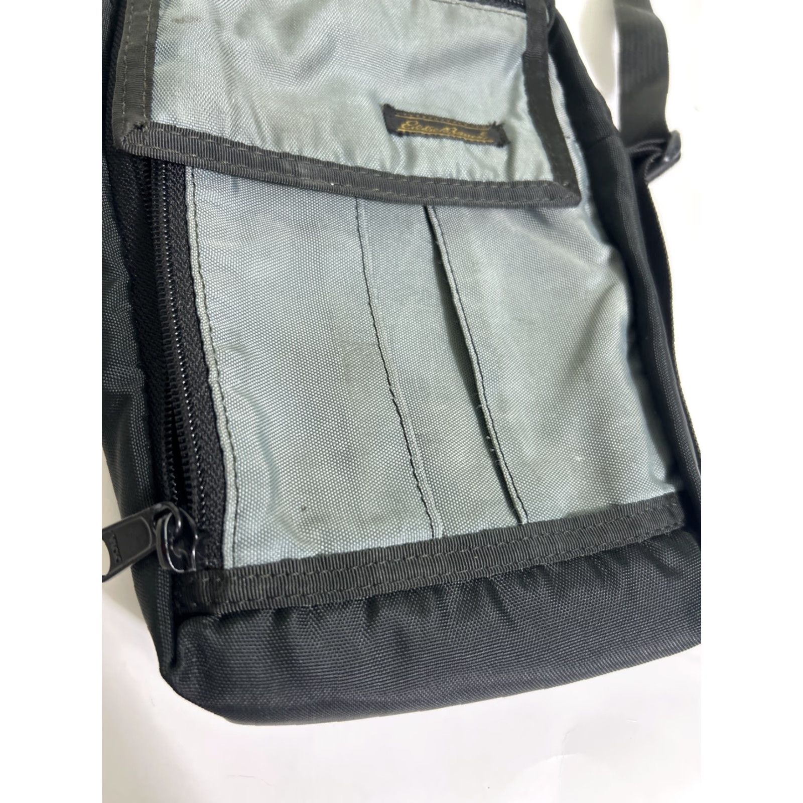 Eddie Bauer VINTAGE Eddie Bauer Crossbody Bag Small Women Gray Nylon 9x5x1 Crossbody Bag Gray Womens Small Retro 90s? Size ONE SIZE - 3 Thumbnail