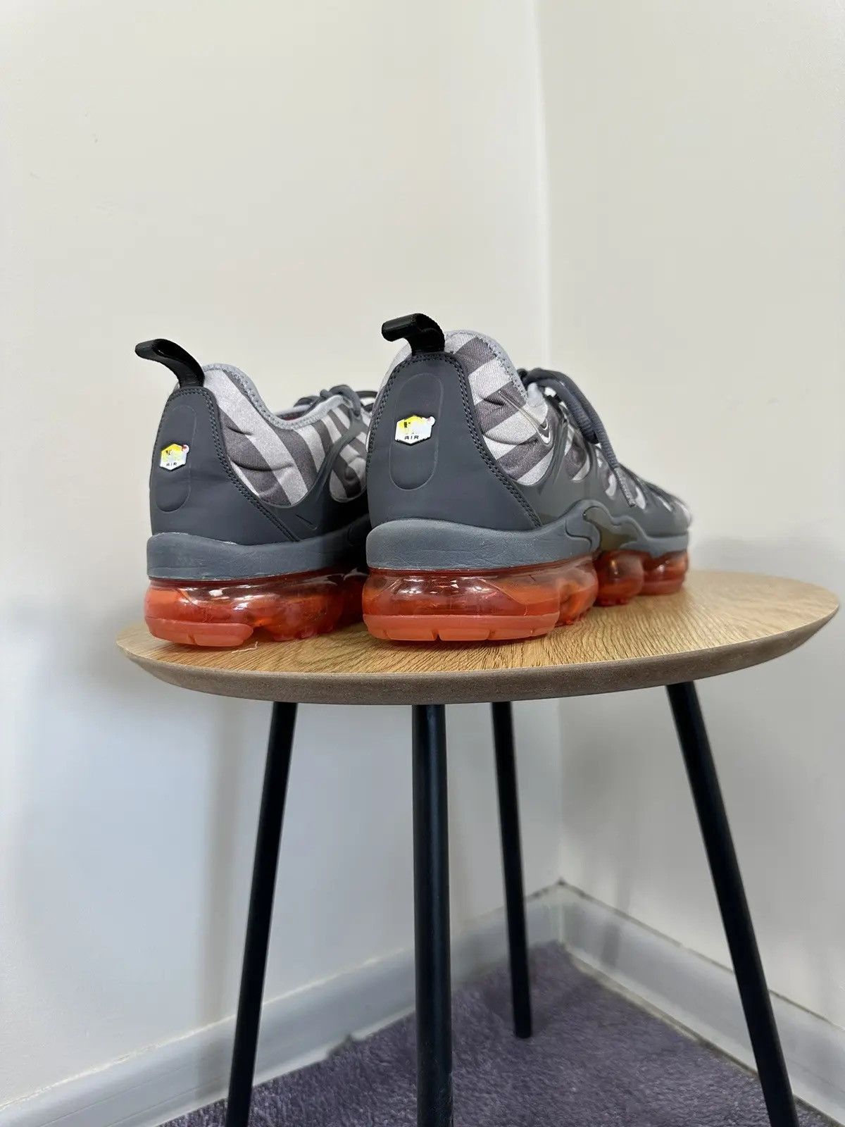 Nike Nike Air VaporMax Plus Wolf Grey Striped Hype Sneakers Size US 12 / EU 45 - 4 Thumbnail