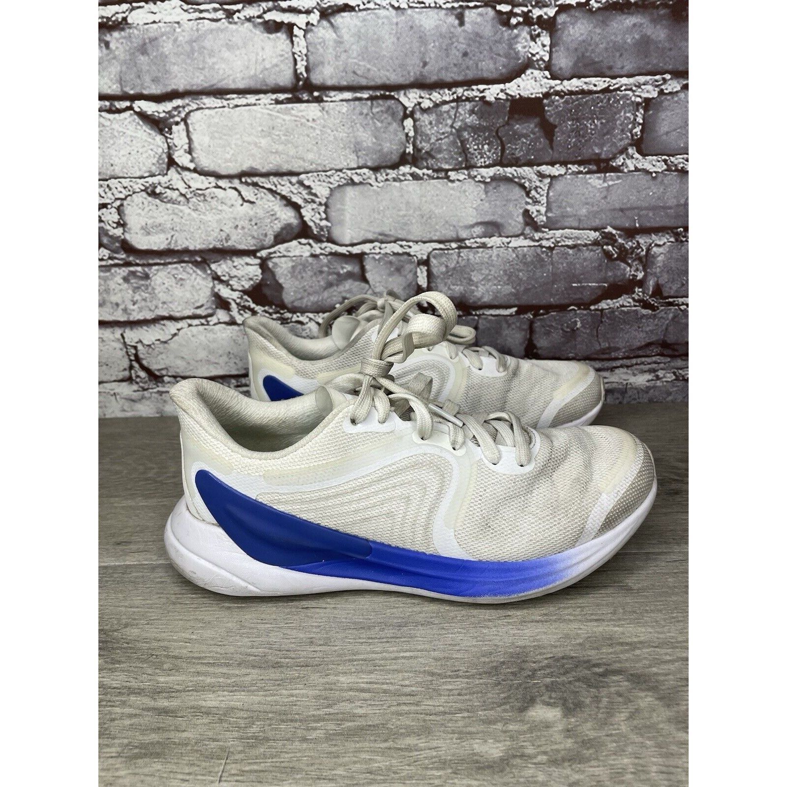 Lululemon Lululemon Blissfeel Run 2 White Blue Running Shoes Athletic Size US 7.5 / IT 37.5 - 4 Thumbnail