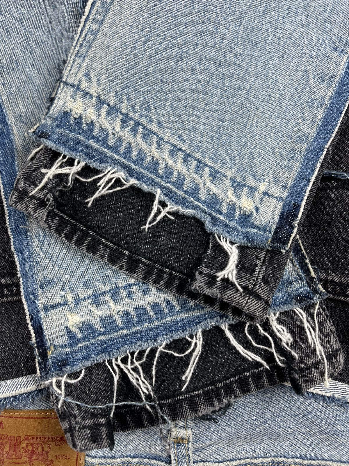 Levi's × Vetements SS19 Vetements Reworked Distressed Levi’s Denim Jeans Size US 28 / EU 44 - 8 Thumbnail