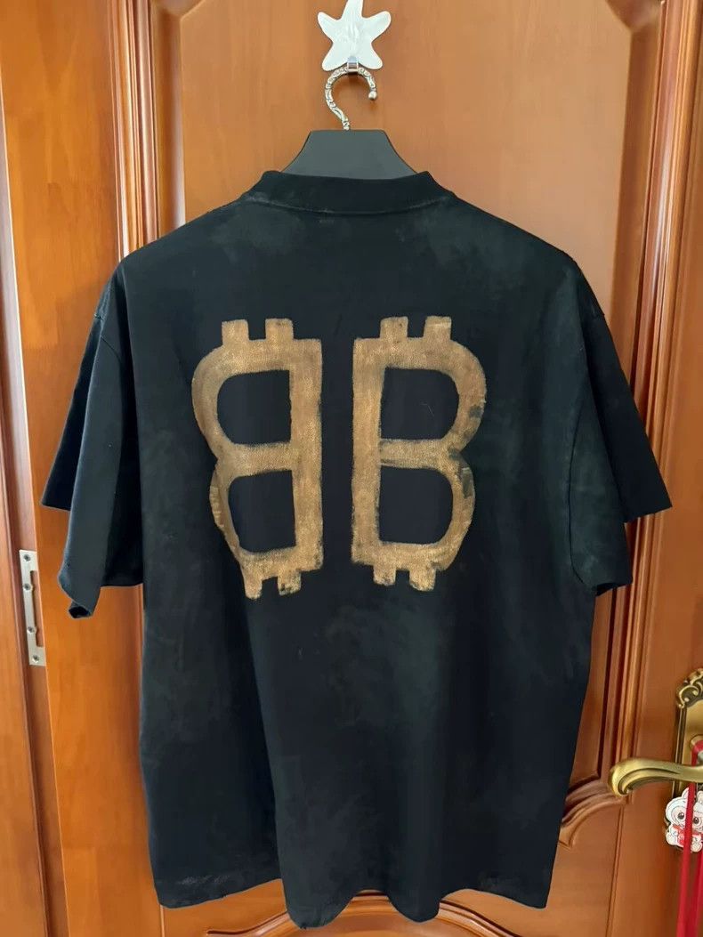Balenciaga Balenciaga Bitcoin short sleeves Size US S / EU 44-46 / 1 - 2 Thumbnail