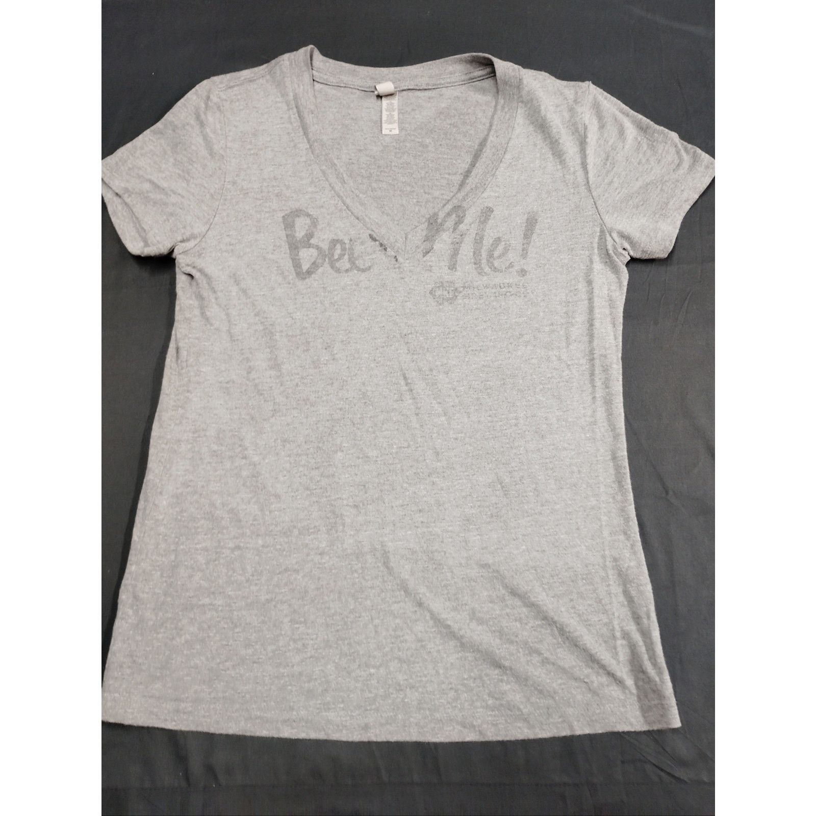 Next Level Apparel Gray V-Neck Graphic Tee Milwaukee Brewing Co - 'Beer Me' Size M / US 6-8 / IT 42-44 - 1 Thumbnail