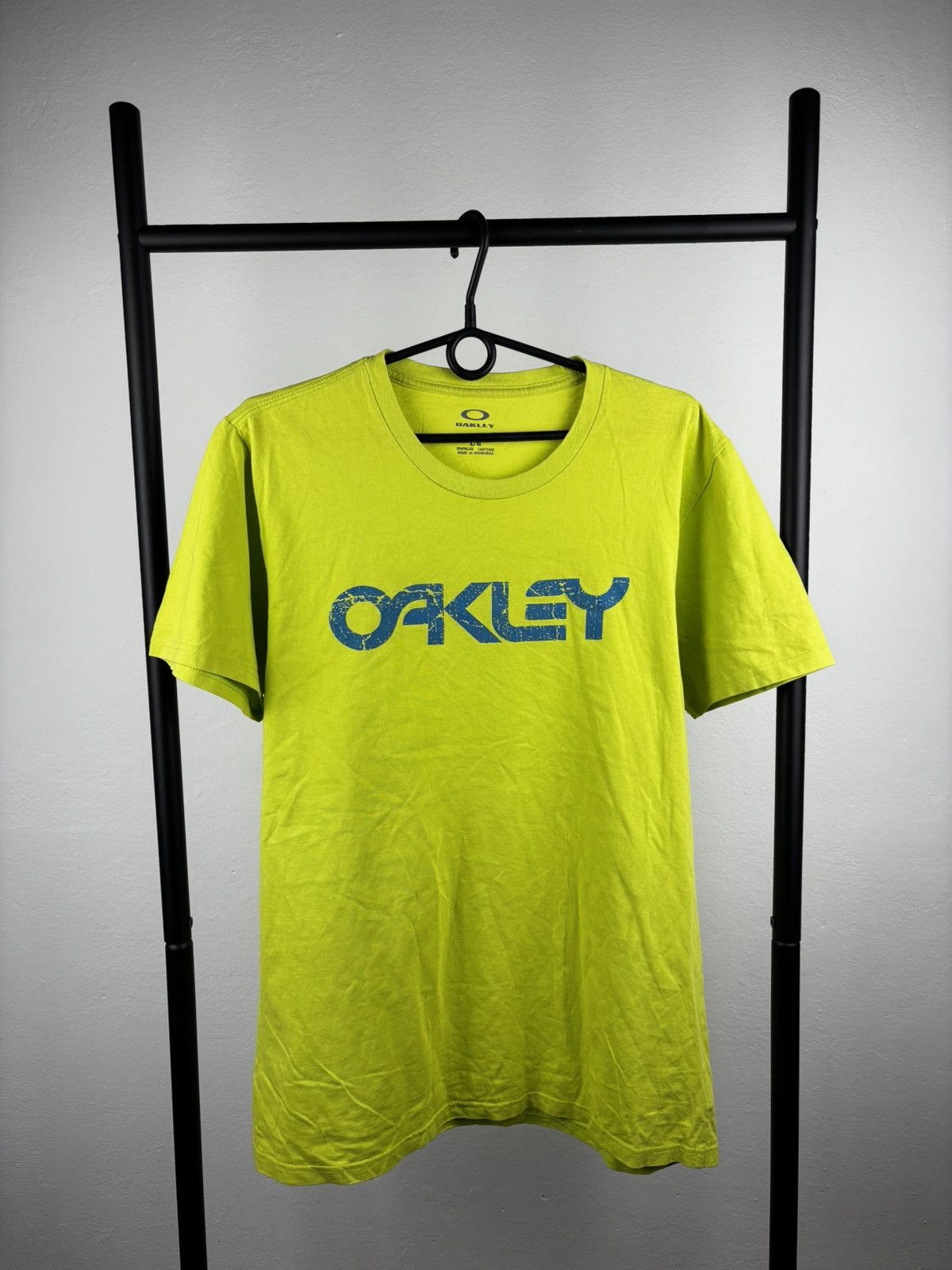 Oakley Oakley big logo t shirt size L Size US L / EU 52-54 / 3 - 1 Thumbnail