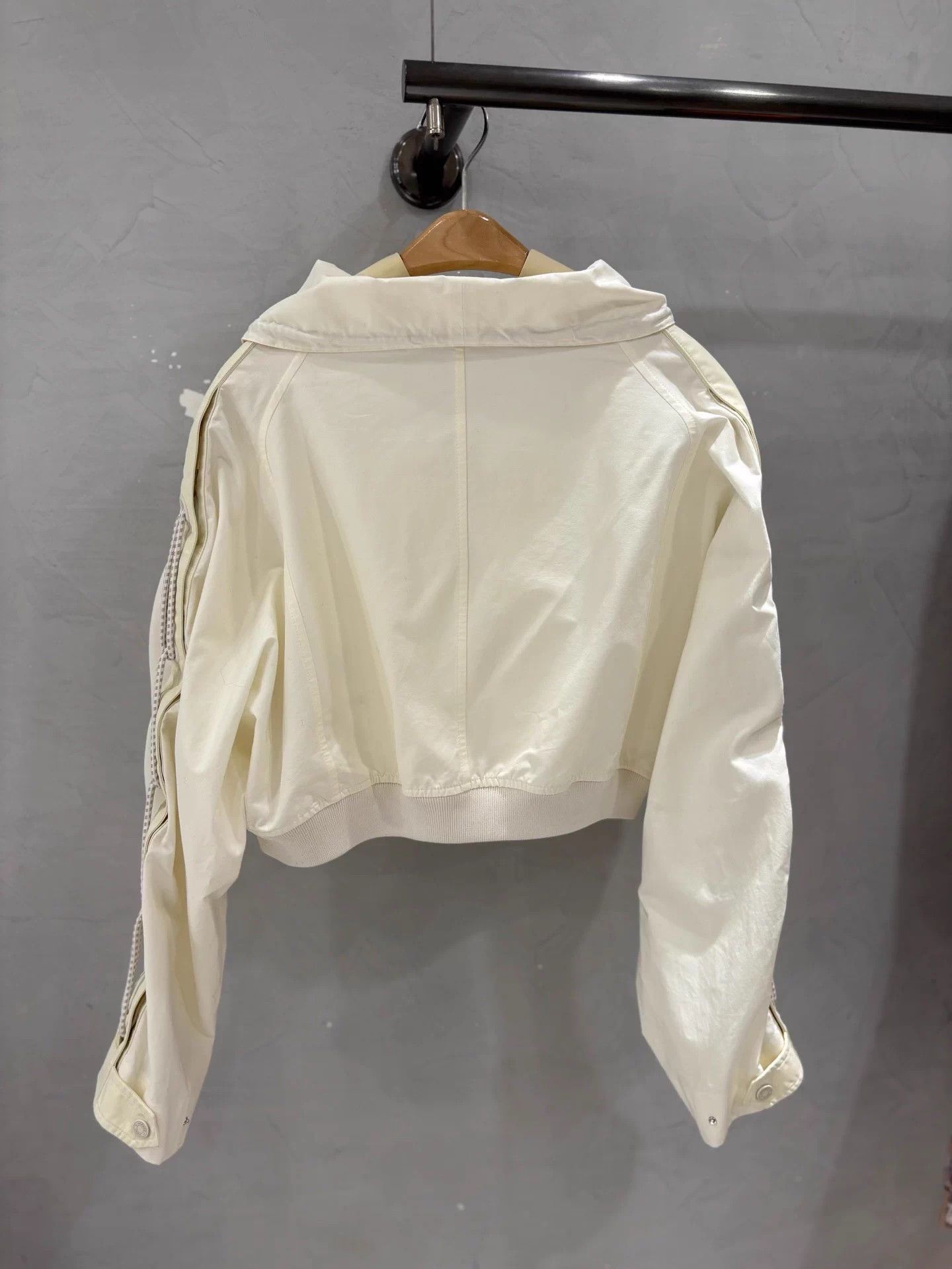 Hermes Hermes new hooded short jacket deadstock size 38 Size S / US 4 / IT 40 - 6 Thumbnail