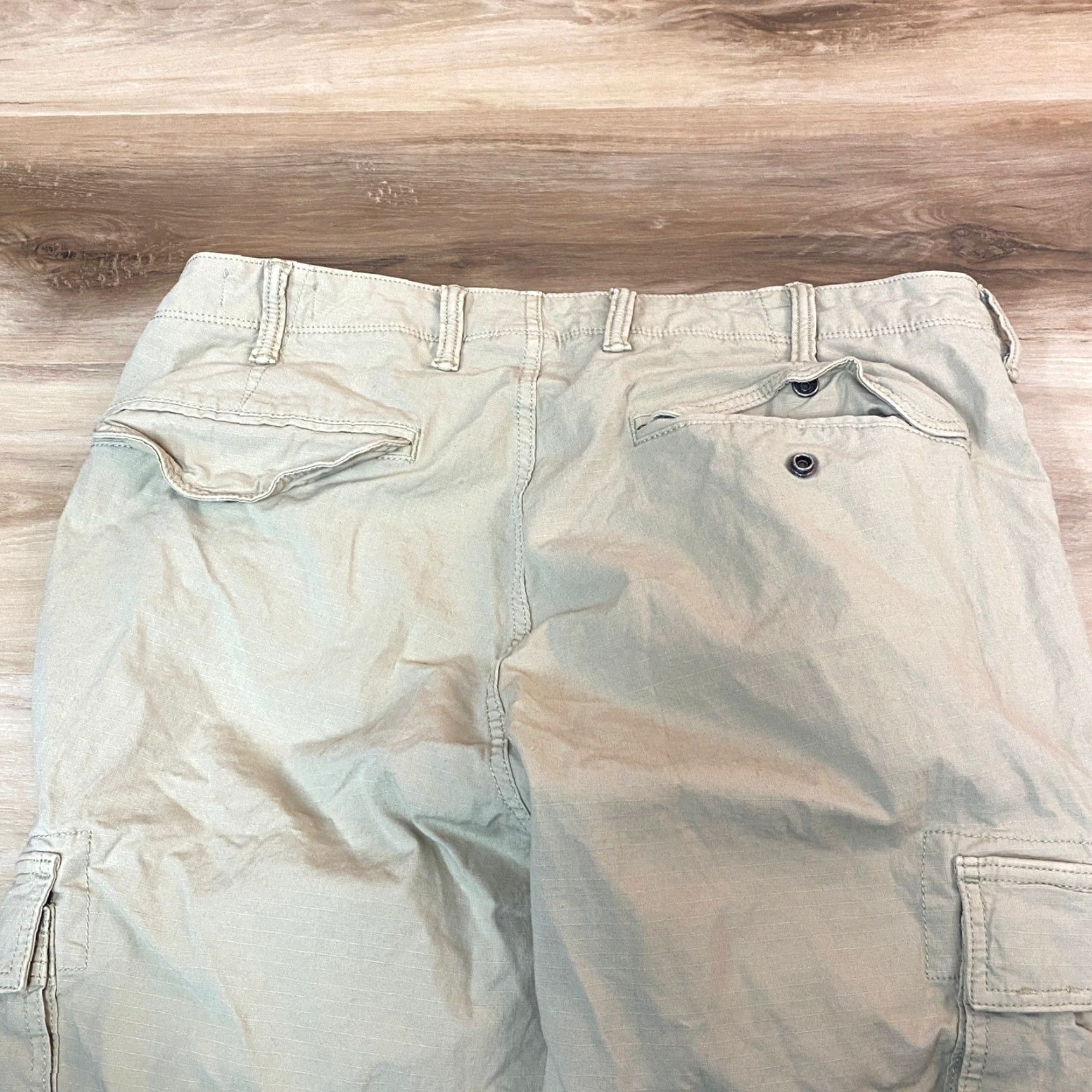 Gap Gap Cargo Pants Mens 36x32 Tan Khaki Straight Leg Workwear Casual Utility Pants Mens 36 Beige Cotton Blend Cargo Pocket Pants Mens Regular Mens Size US 36 / EU 52 - 8 Thumbnail