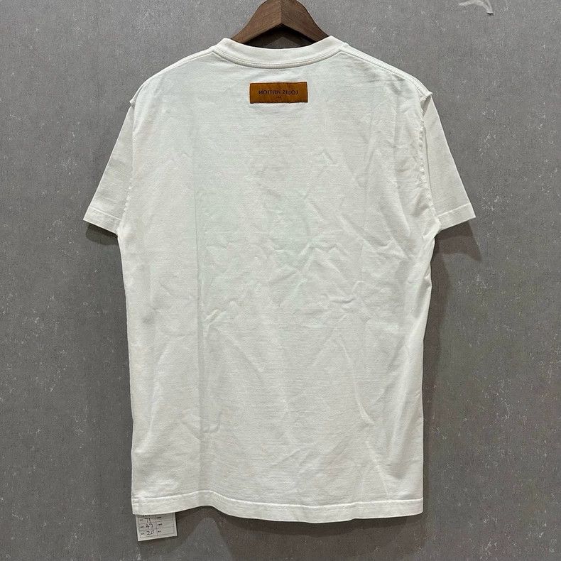 Louis Vuitton Louis Vuitton White embossed logo short sleeve 2505-Nextarr Size US S / EU 44-46 / 1 - 2 Thumbnail