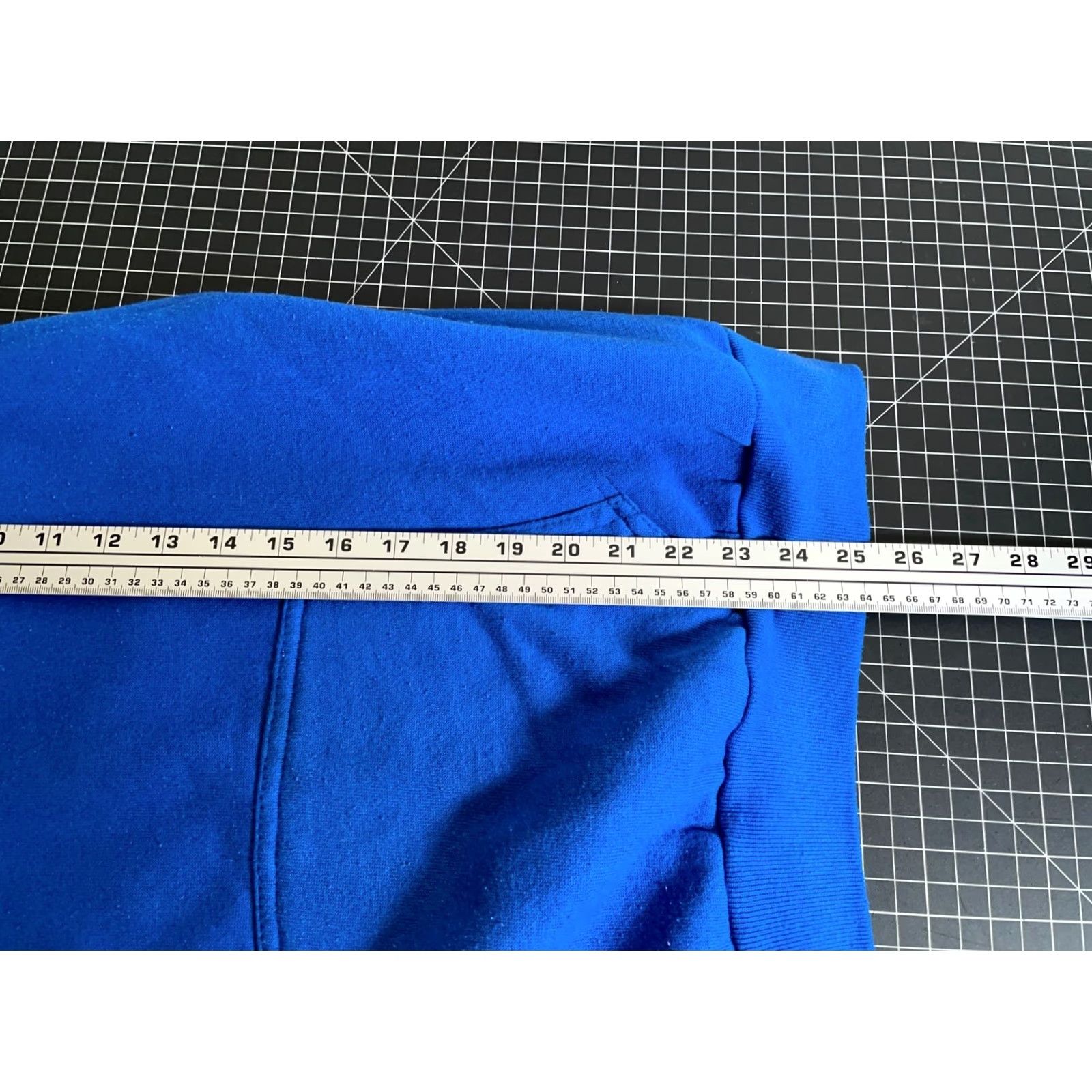 Tultex VINTAGE Tultex Hoodie Mens Large Blue Raglan Sleeves 50/50 Solid Sweatshirt Pullover Crew Neck Front Drawstring Missing Tags Size US L / EU 52-54 / 3 - 5 Thumbnail