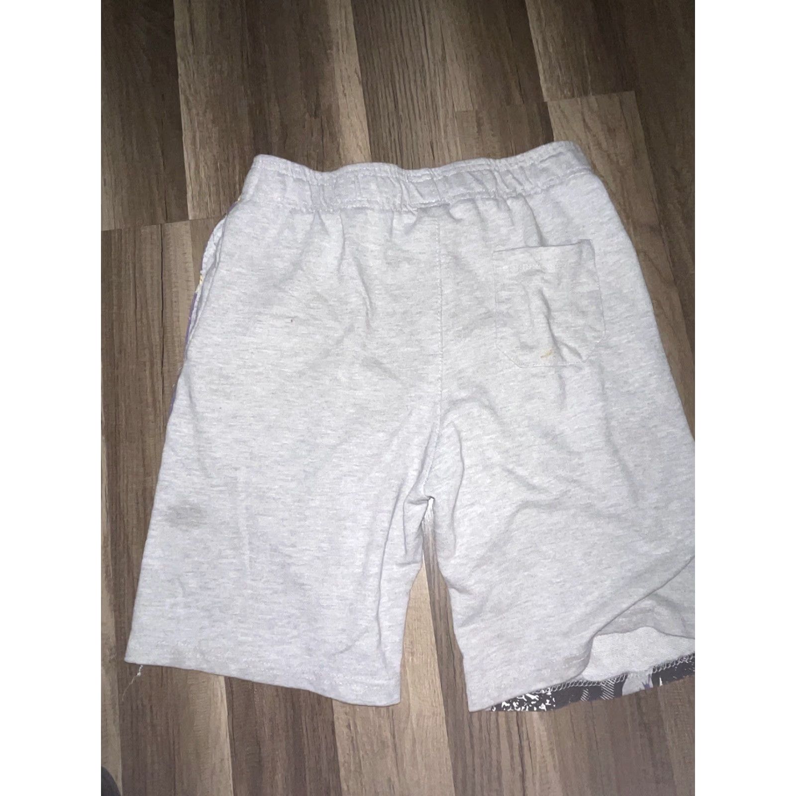 NBA Lebron James NBA Sweat Shorts Grey M Mens Activewear Modern Sweatpants Size US 31 - 5 Thumbnail