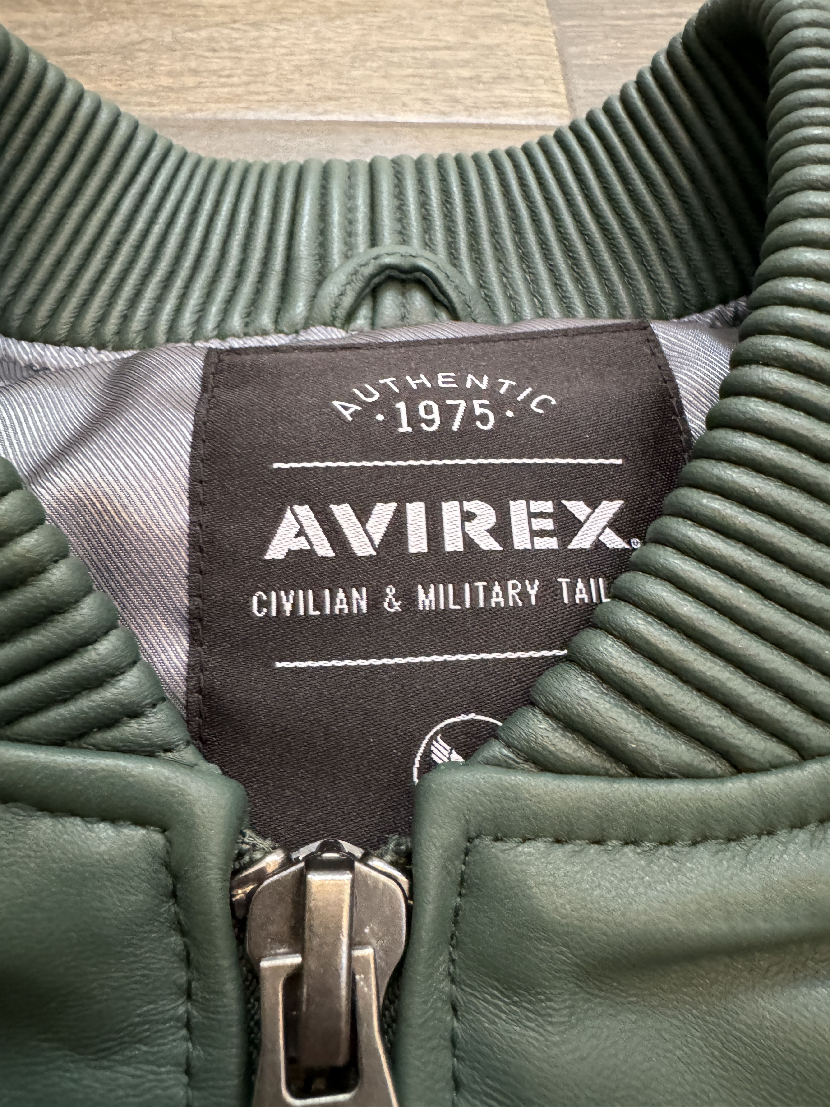Avirex 1/30 HIDDEN NY x Avirex Worldwide Leather Bomber Jacket Size US M / EU 48-50 / 2 - 8 Thumbnail