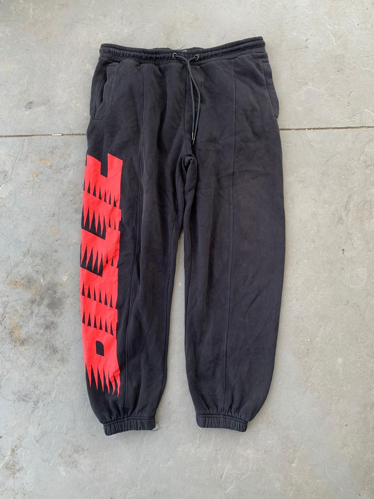 Bershka × Billie Eilish Billi Eillish x Bershka Sweatpants Size 32" / US 10 / IT 46 - 1 Thumbnail