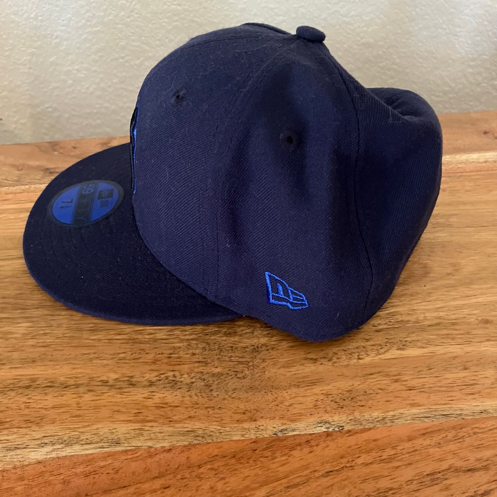 New Era NWT New Era Yankees Fitted Hat League Pop Blue Size 7 3/8 Size 40 - 2 Thumbnail