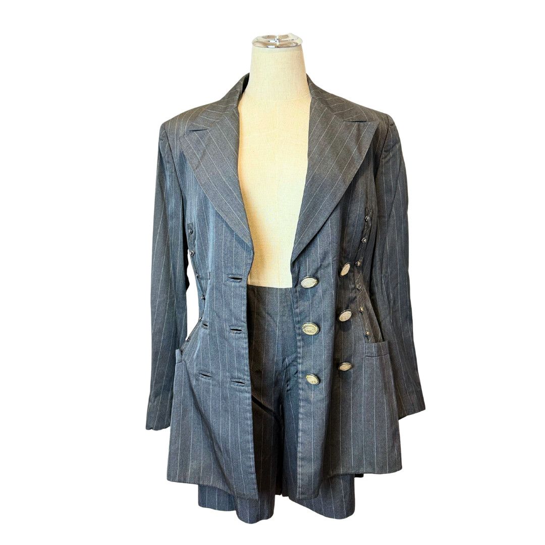 Versace Gianni Versace 1995 Runway Gray Pinstripe Pants Suit Size M / US 6-8 / IT 42-44 - 6 Thumbnail