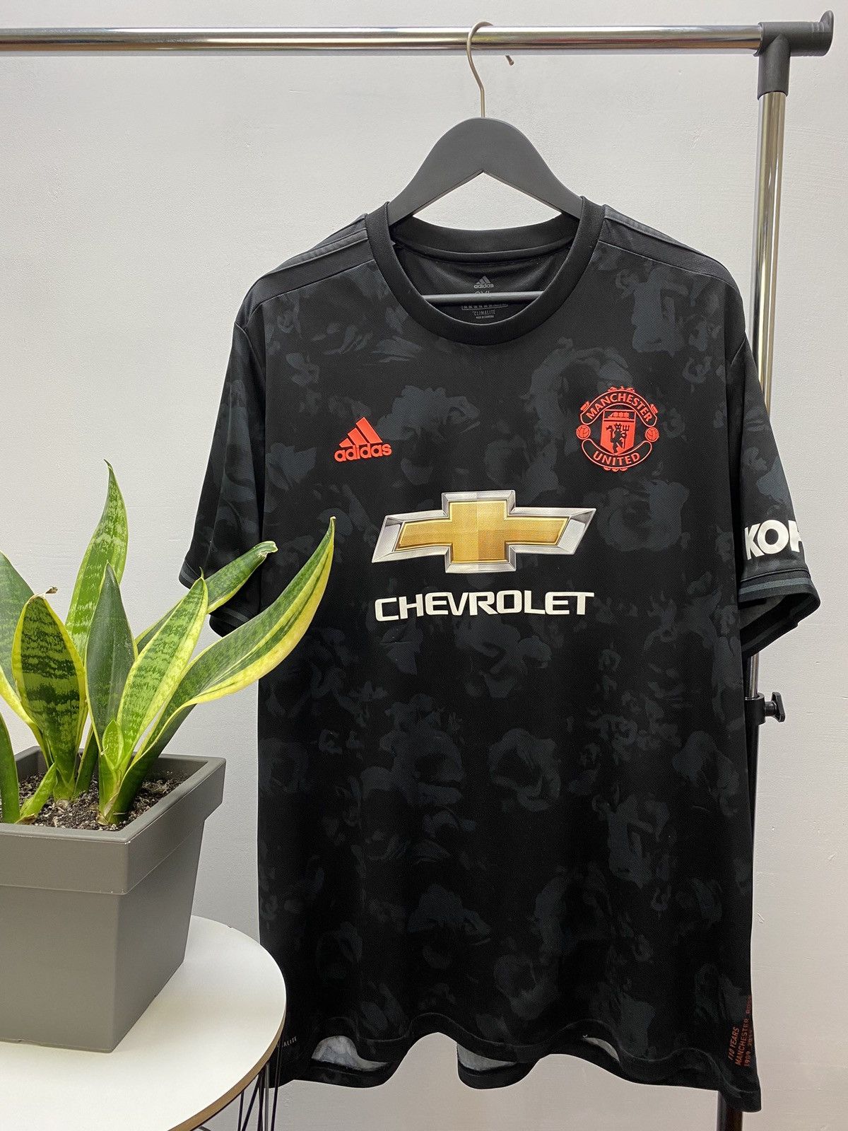 Adidas MANCHESTER UNITED ADIDAS 2019/2020 THIRD JERSEY Roses Size US XXL / EU 58 / 5 - 1 Thumbnail