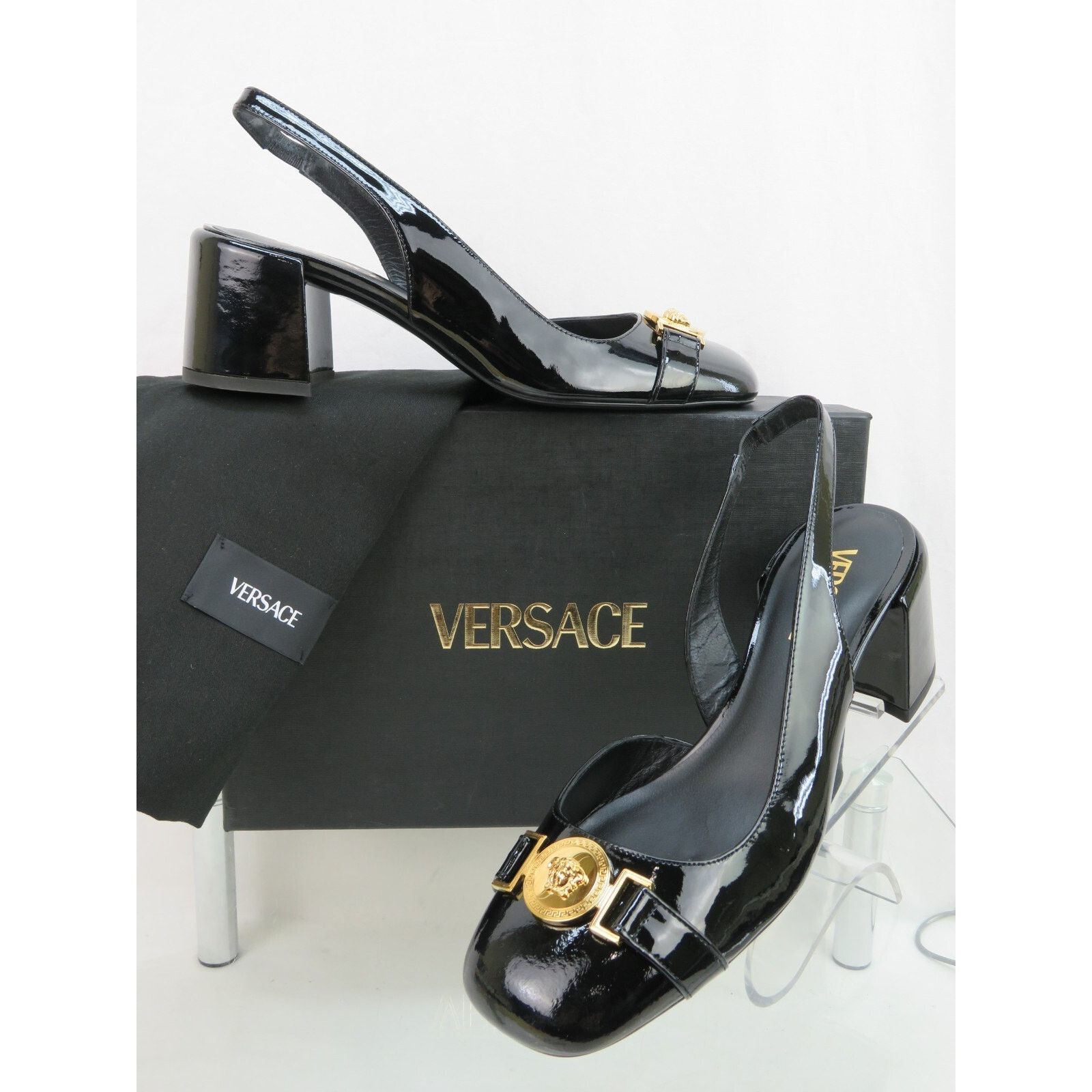 Versace VERSACE BLACK PATENT LEATHER MEDUSA SANDALS LOW PUMPS 38.5 Size US 8.5 / IT 38.5 - 1 Thumbnail