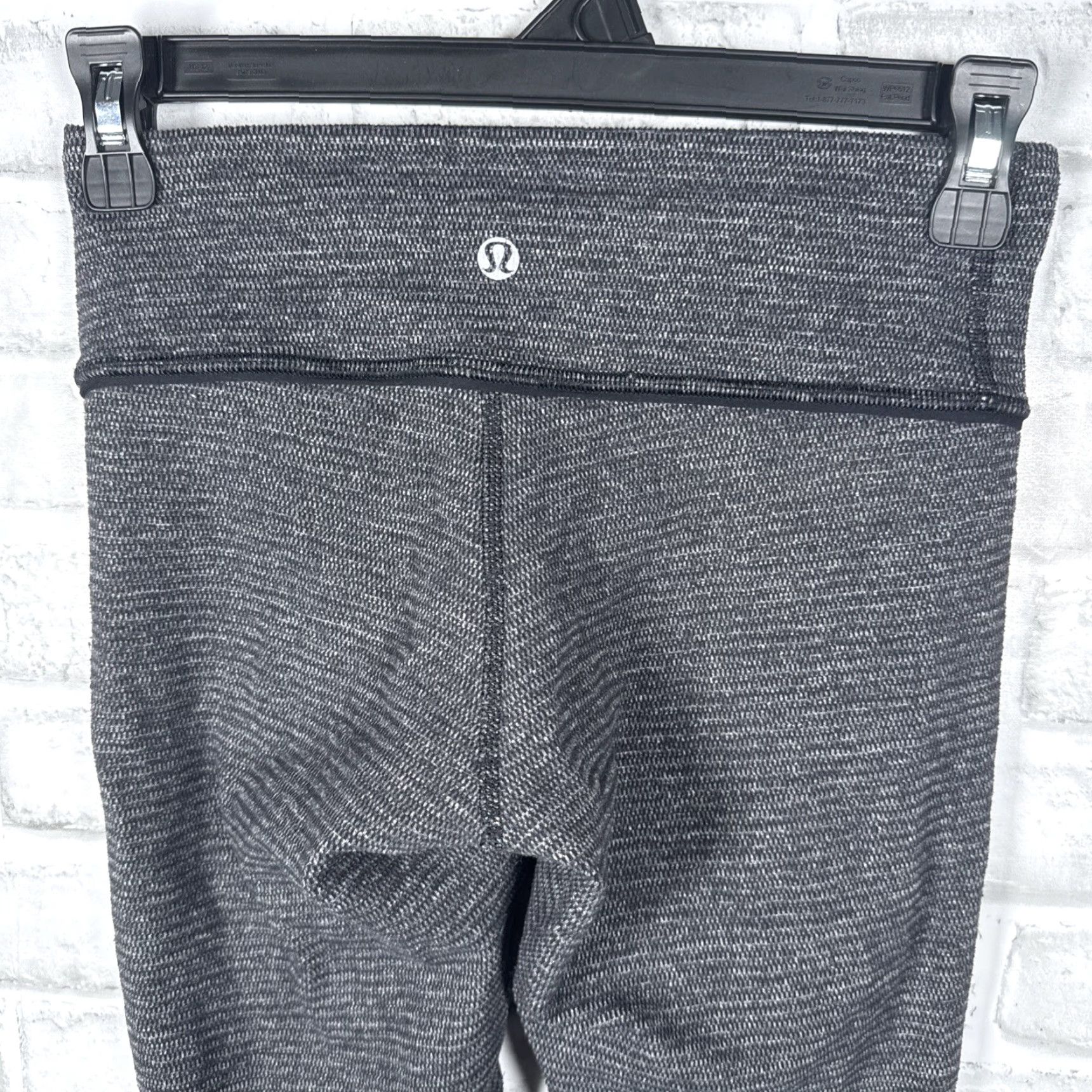 Lululemon Lululemon Womens Size 4 Gray Leggings Size 27" / US 4 / IT 40 - 3 Thumbnail
