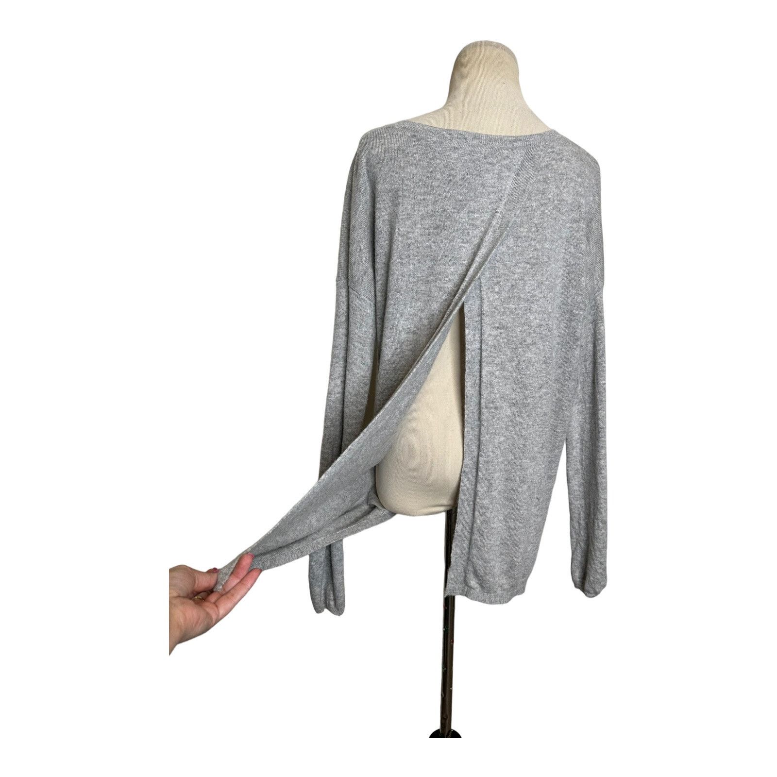 Joie Joie gray wool cashmere back flap sweater size small Size S / US 4 / IT 40 - 2 Thumbnail