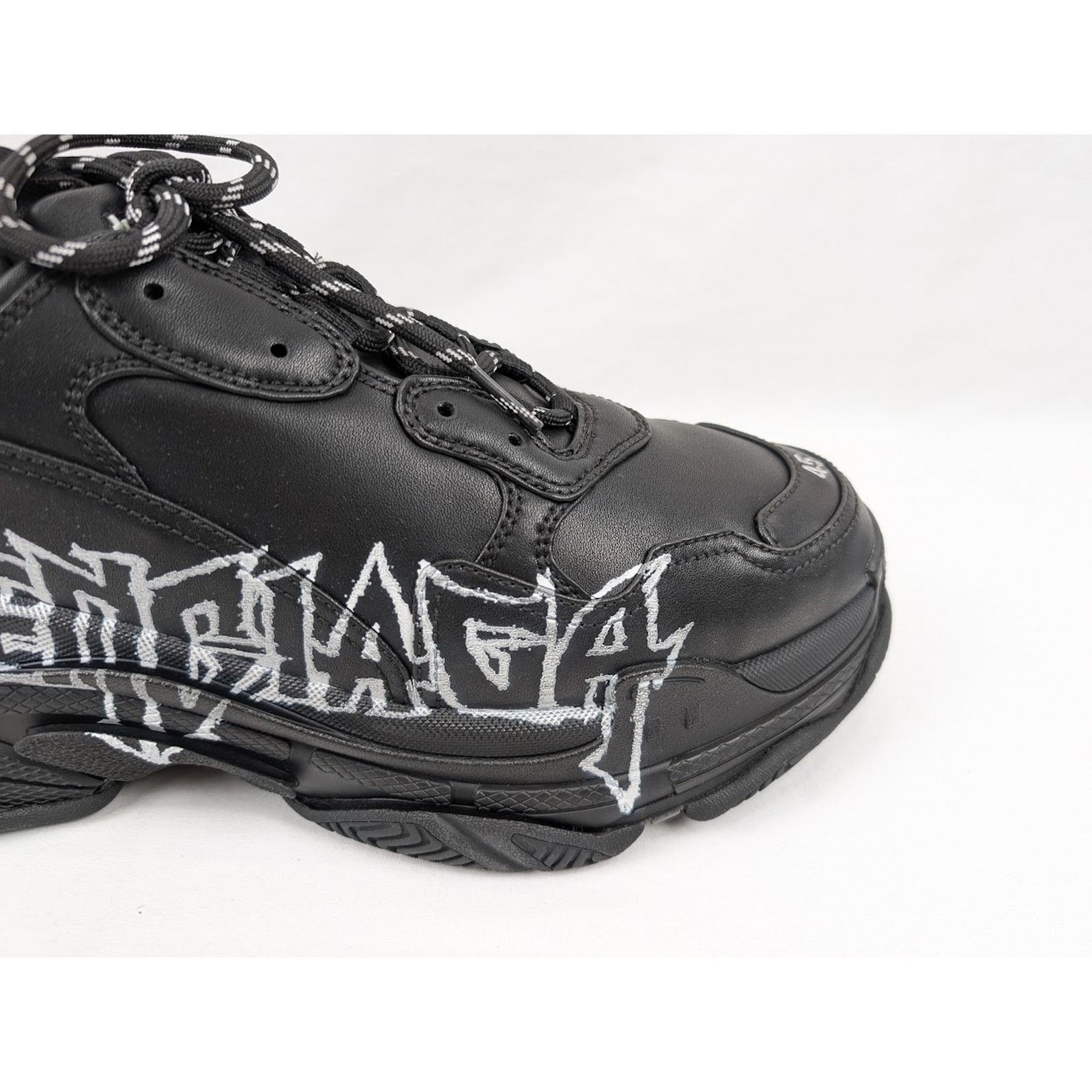 Balenciaga o1rshd1 Q:2 / Leather Triple S Sneakers in Black/White Size US 11 / EU 44 - 3 Thumbnail
