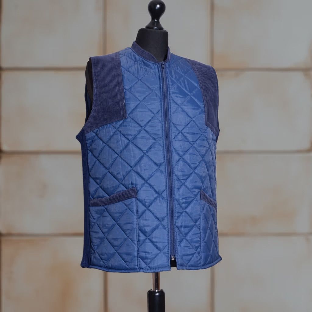 Vintage Leisure Wear Mens Country Quilted Navy Blue Body Warmer Gilet Size Large Size US L / EU 52-54 / 3 - 1 Thumbnail