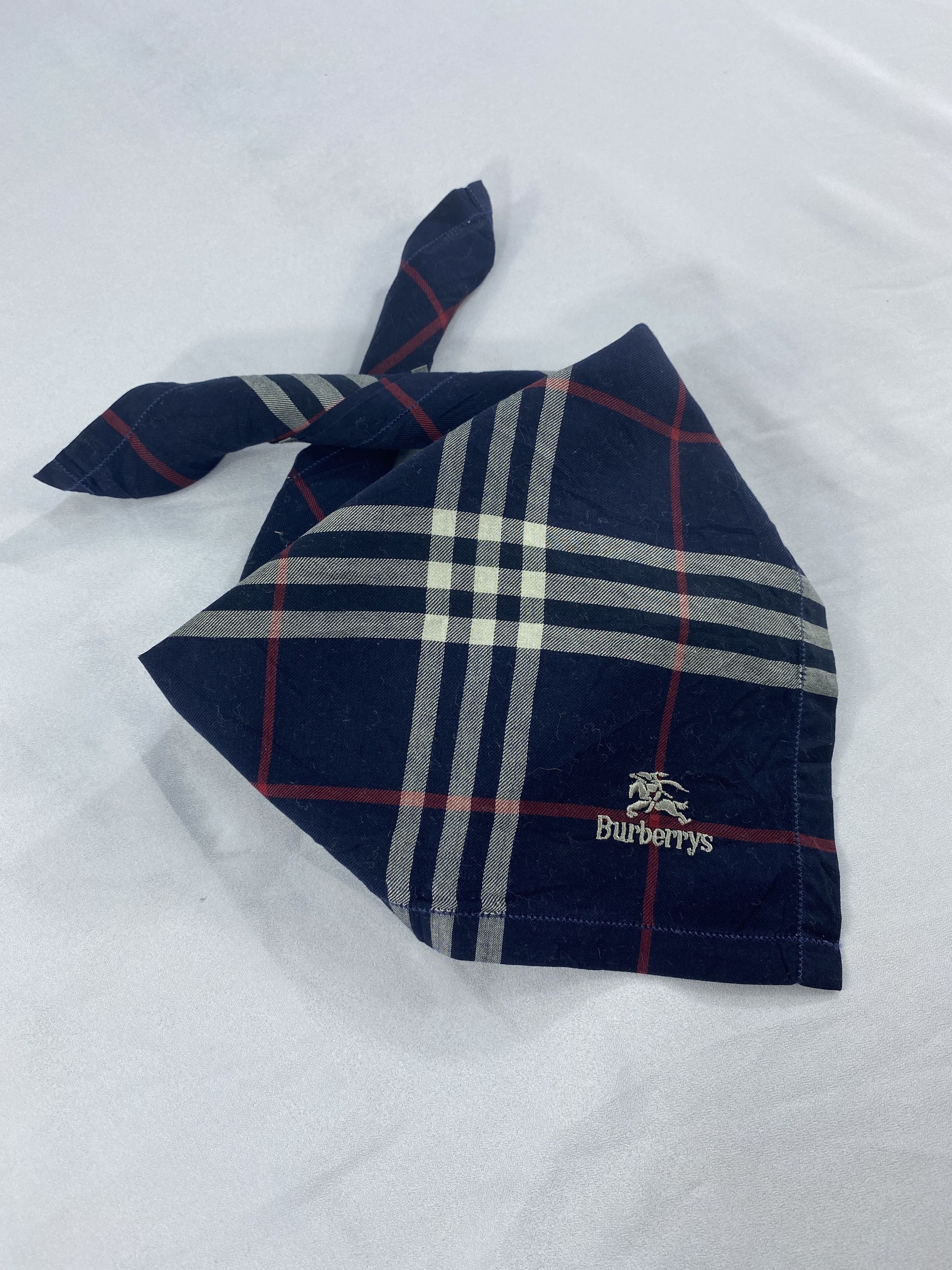 Burberry Burberry Handkerchief / Bandana / Neckerchief Size ONE SIZE - 1 Thumbnail