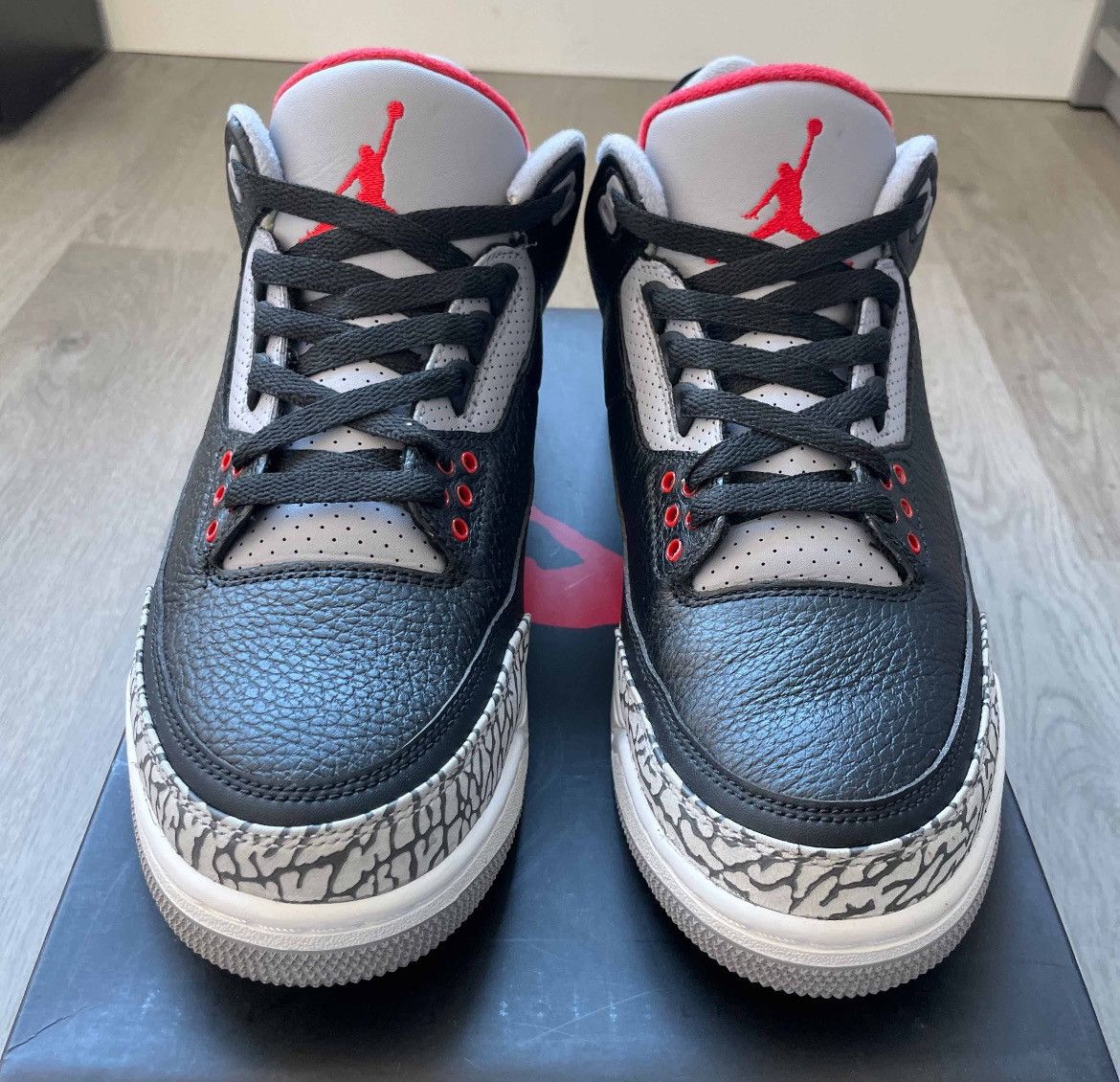 Jordan Brand Size 8.5 - Nike Air Jordan 3 Retro OG Black Cement 2018 VNDS Size US 8.5 / EU 41-42 - 9 Thumbnail