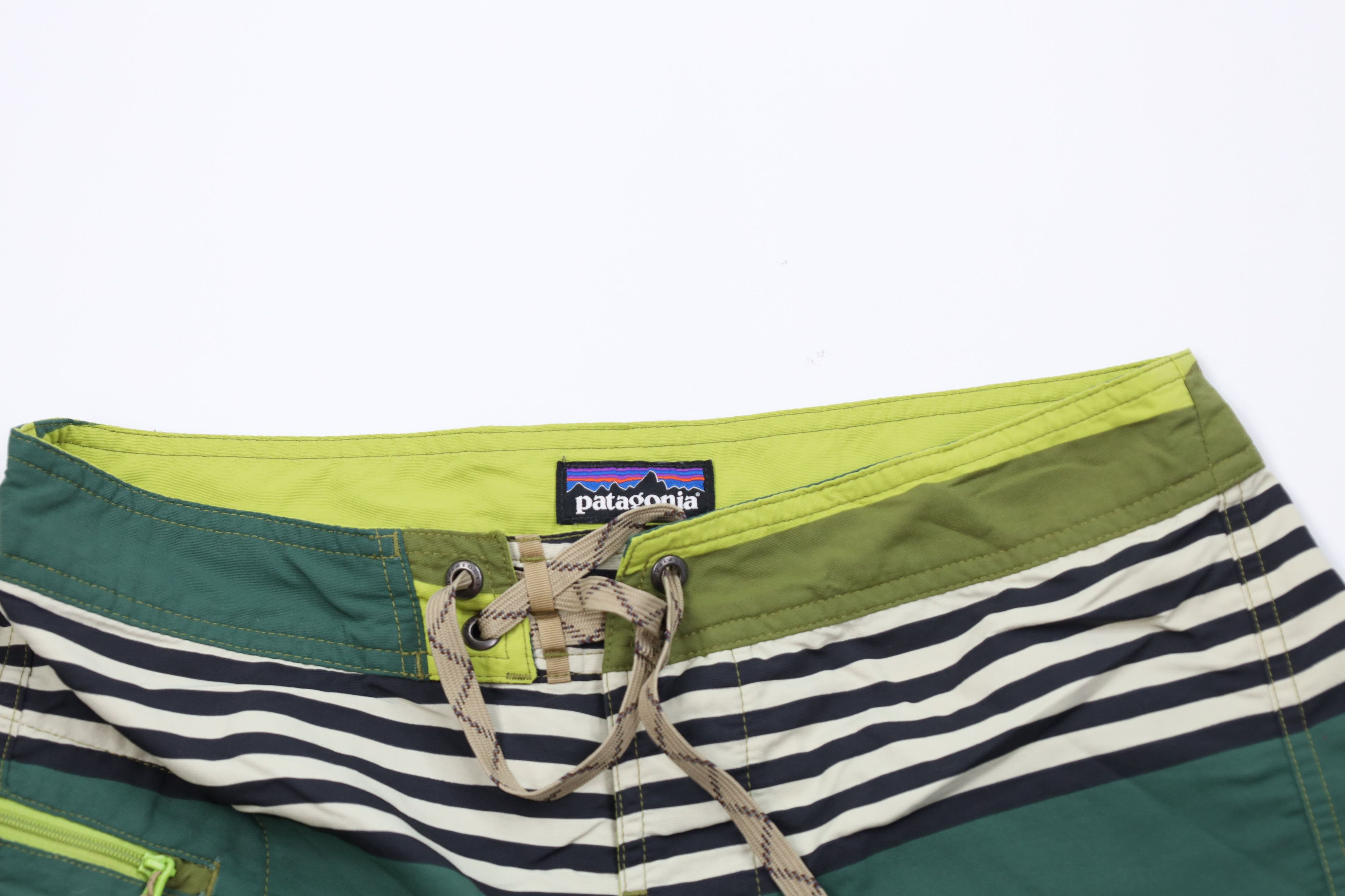 Patagonia Patagonia Logo Striped Wavefarer Board Shorts Trunks Green Size US 30 / EU 46 - 2 Thumbnail