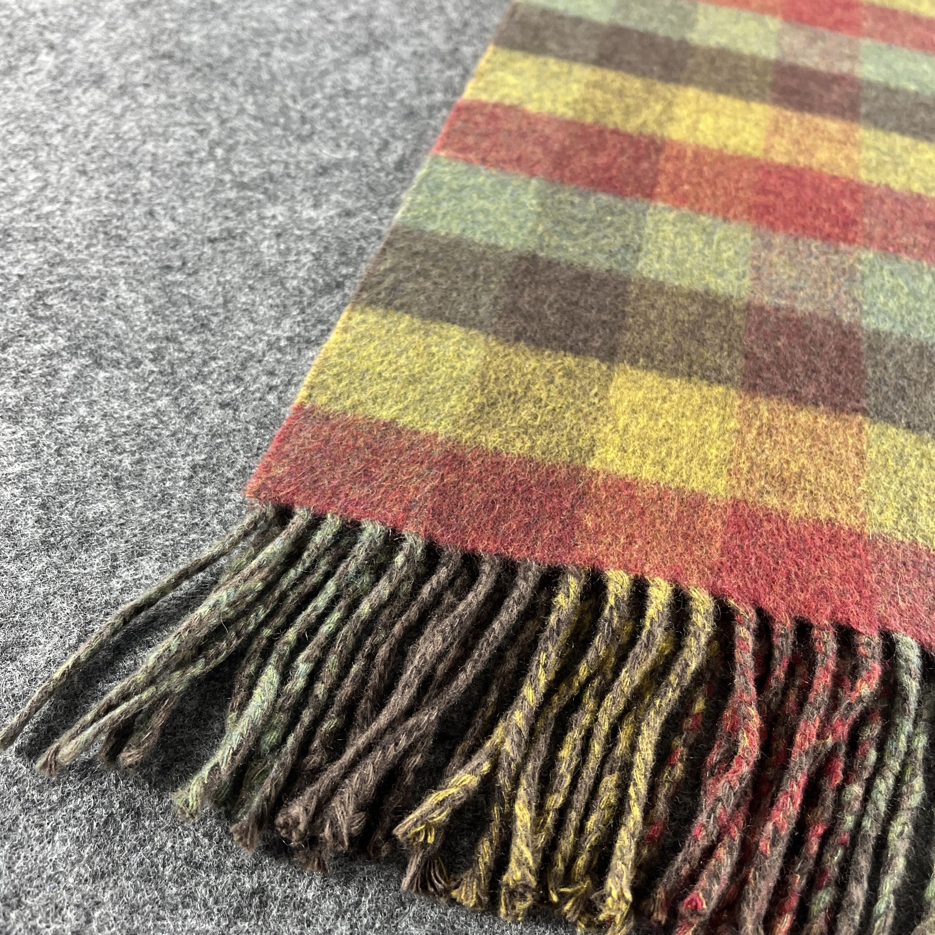 Johnstons Of Elgin Johnstons for Leilian Scarf / Muffler / Neckwear T1151 Size ONE SIZE - 9 Thumbnail