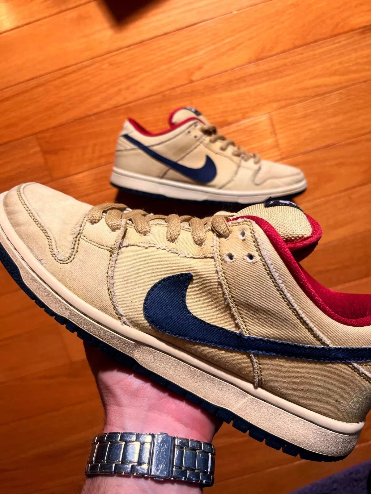 Nike 1/24!! Nike SB Dunk Low "Gold Dust" Size 9 with Differences Size US 9 / EU 42 - 6 Thumbnail