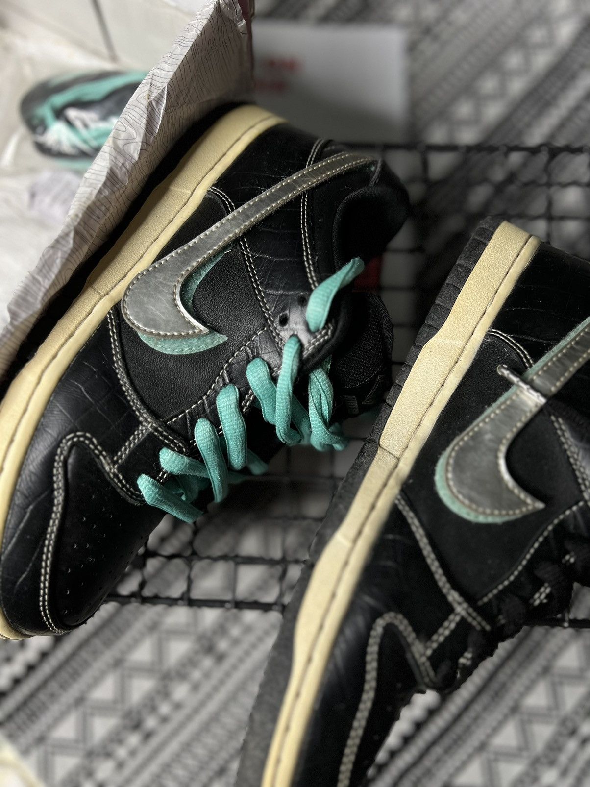 Diamond Supply Co. × Nike Nike Sb Dunk Low X Diamond Supply Size US 7.5 / EU 40-41 - 12 Thumbnail