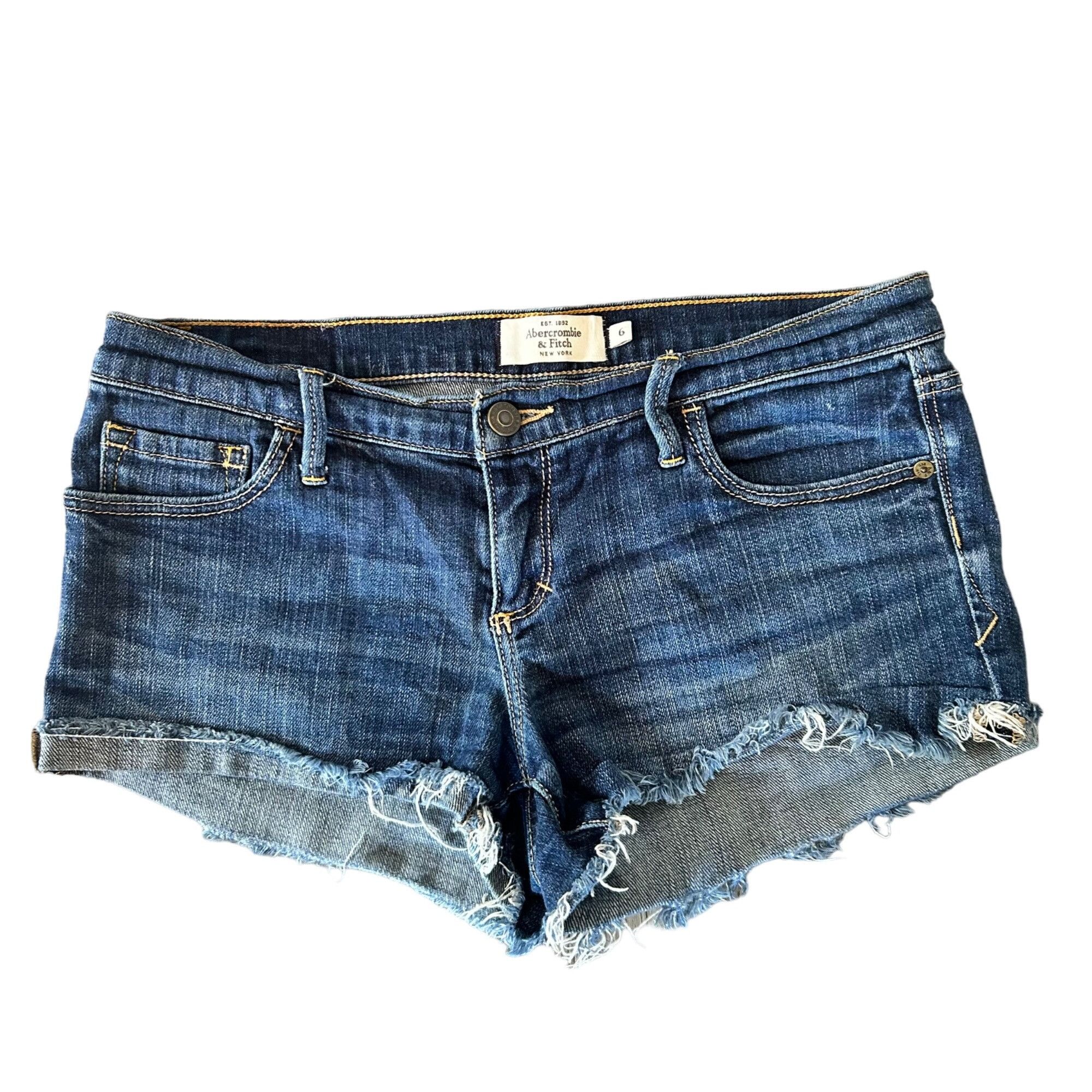Abercrombie & Fitch Abercrombie & Fitch Medium Wash Frayed Hem Stretch Shorts 6 Size 28" / US 6 / IT 42 - 1 Thumbnail