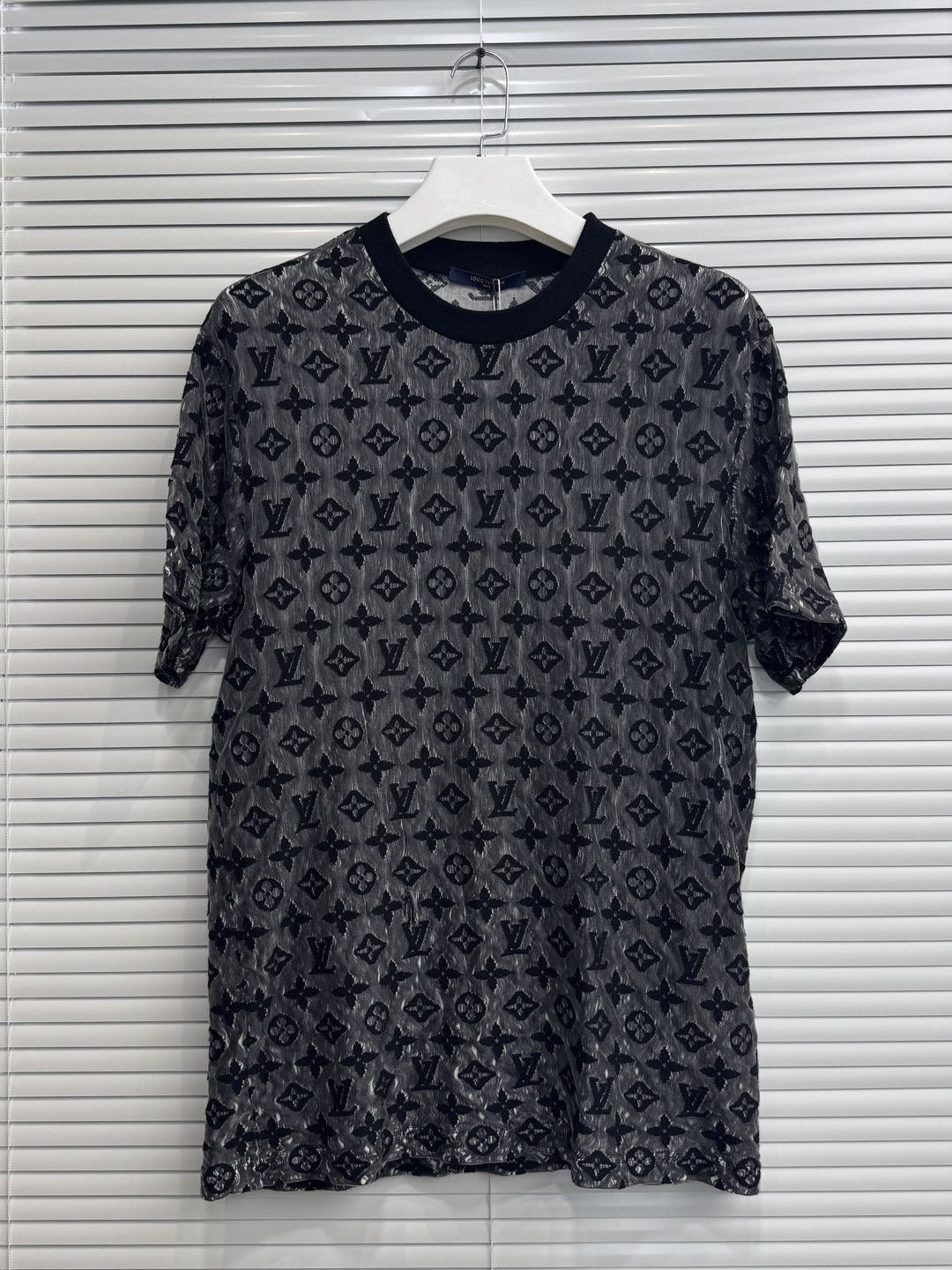 Louis Vuitton Louis Vuitton Monogram T-Shirt XL Size US XL / EU 56 / 4 - 1 Thumbnail