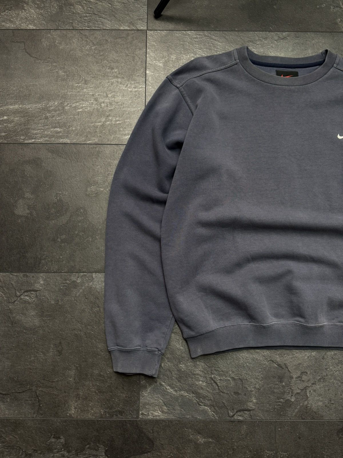 Nike × Vintage Vintage Nike faded rare mini swoosh sweatshirt Size US M / EU 48-50 / 2 - 2 Thumbnail