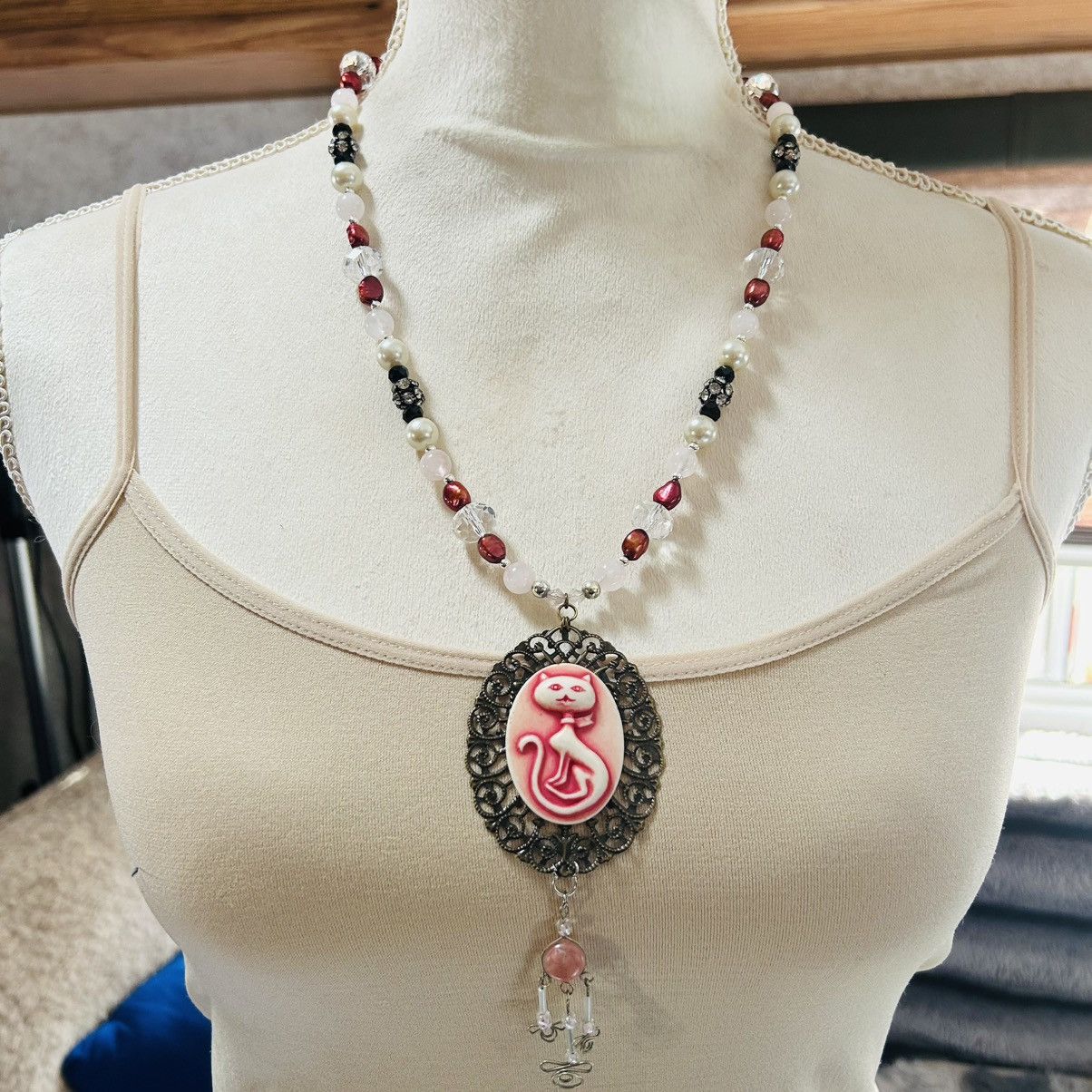 Handmade Handcrafted pretty kitty cameo quartz honora pearl necklace Size ONE SIZE - 2 Thumbnail
