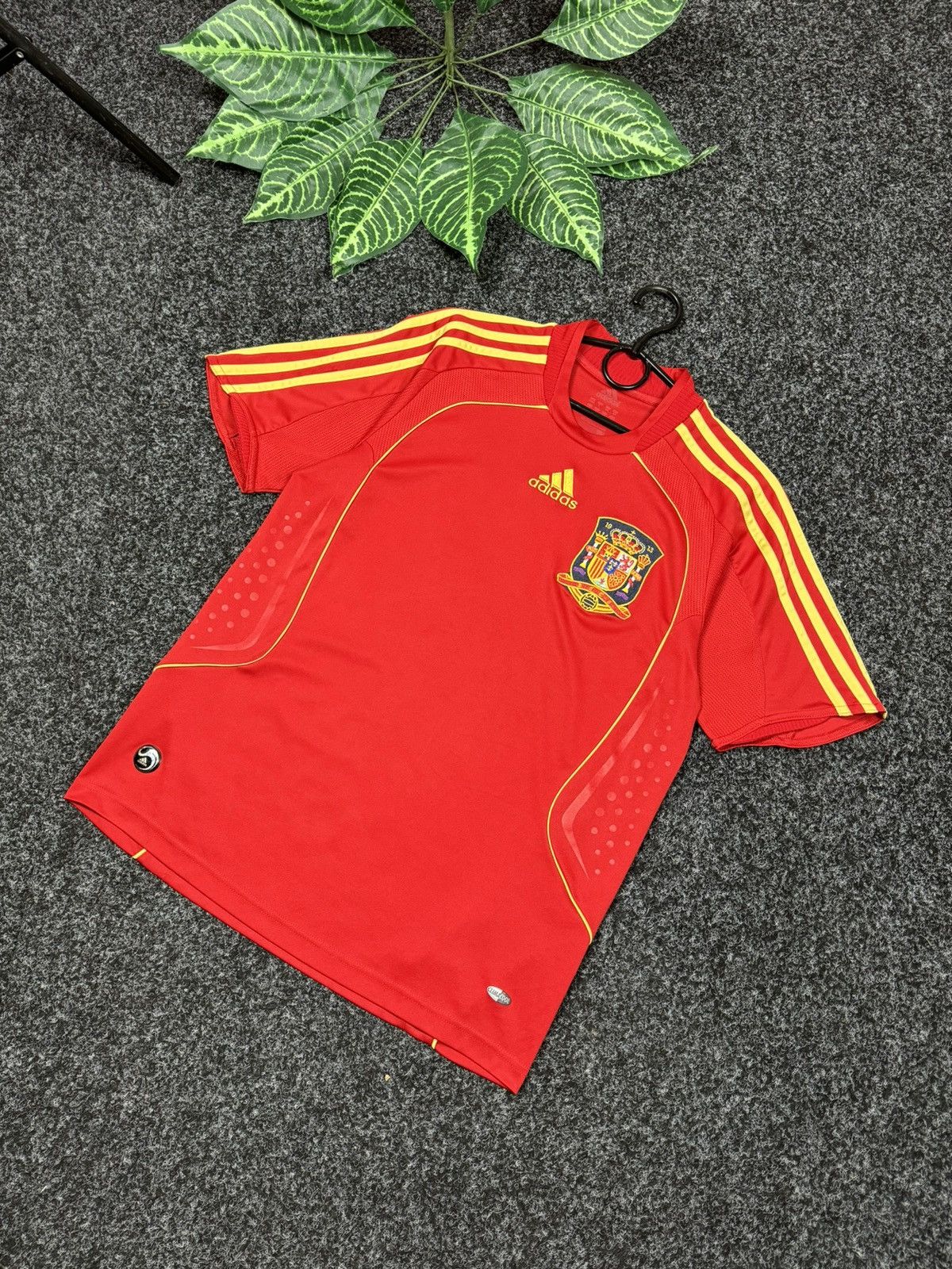 Adidas Football 2007 Vintage adidas Spain soccer jersey size XS Size US XS / EU 42 / 0 - 20 Thumbnail