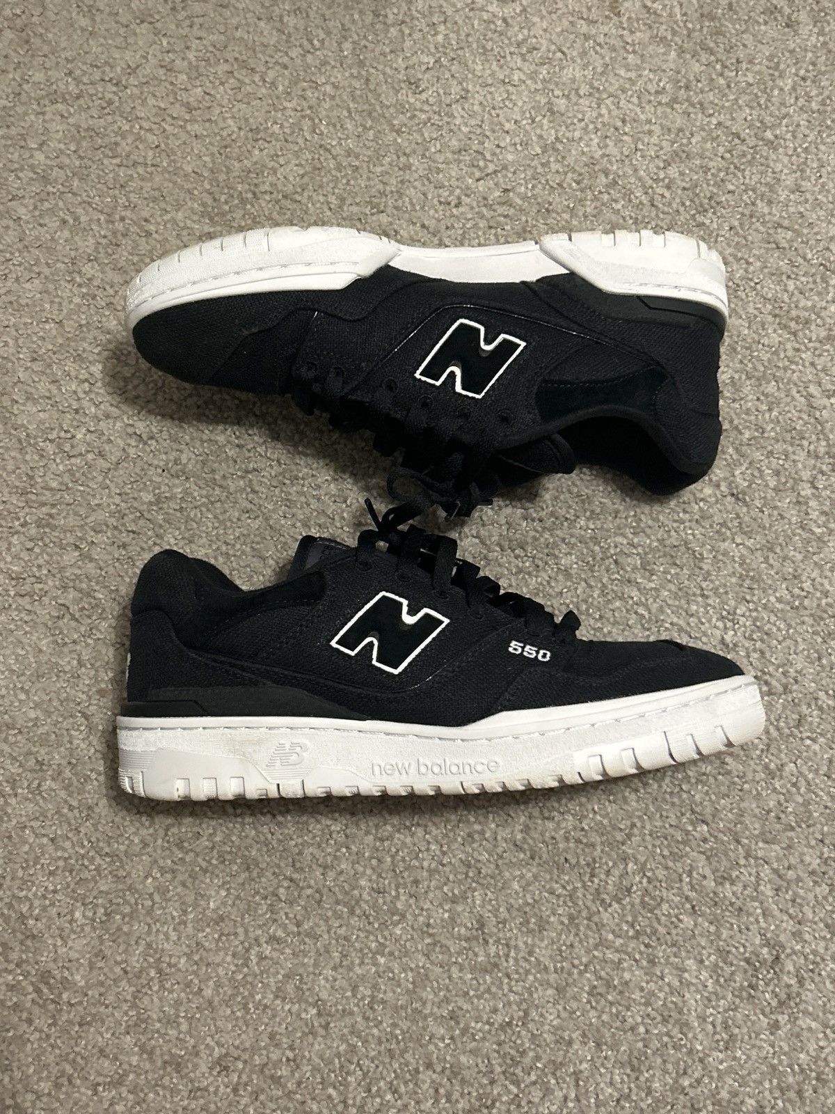 Magnet black white