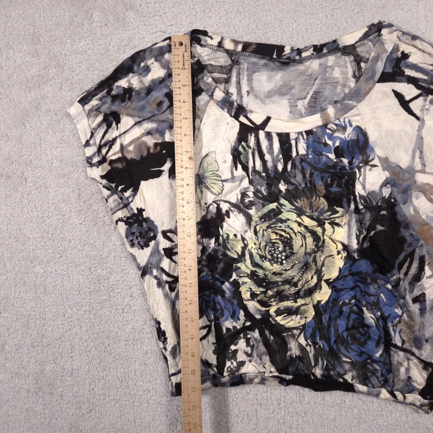 Vintage Daytrip Shirt Womens Medium Cream Blue Floral Butterfly Rhinestone Dolman Top Size M / US 6-8 / IT 42-44 - 7 Thumbnail
