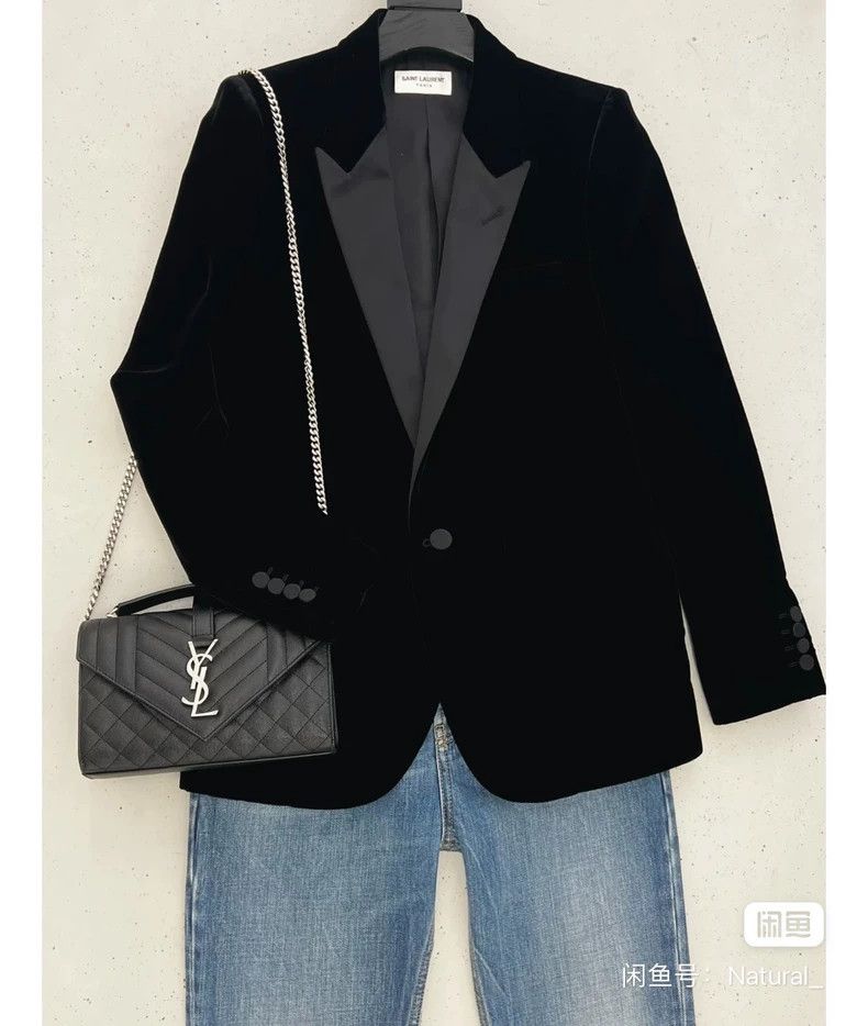 Saint Laurent Paris Saint Laurent Paris size 34 Velvet smoking coat Size XS / US 0-2 / IT 36-38 - 8 Thumbnail