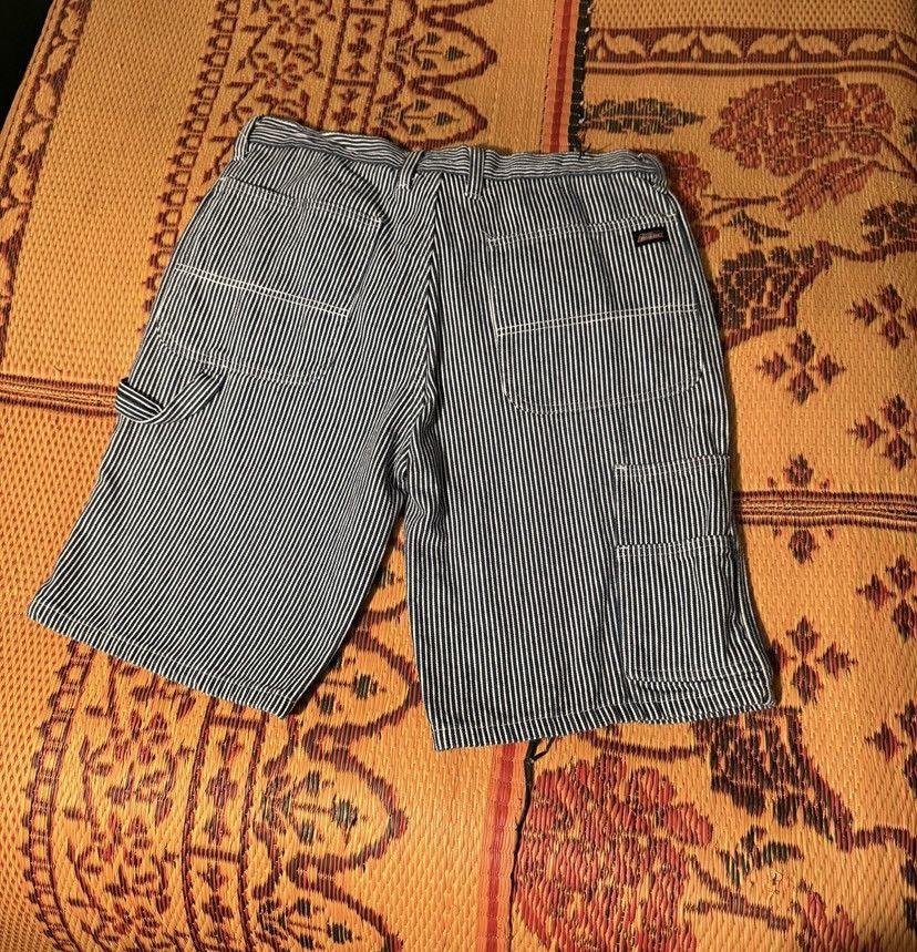 Dickies Dickies Pinstripe Carpenter Shorts Size US 34 / EU 50 - 1 Thumbnail