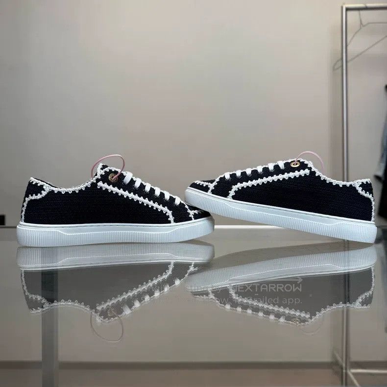 Louis Vuitton Louis Vuitton size 37.5 Lagoon 25 new board shoes Size US 5.5 / EU 38 - 7 Thumbnail