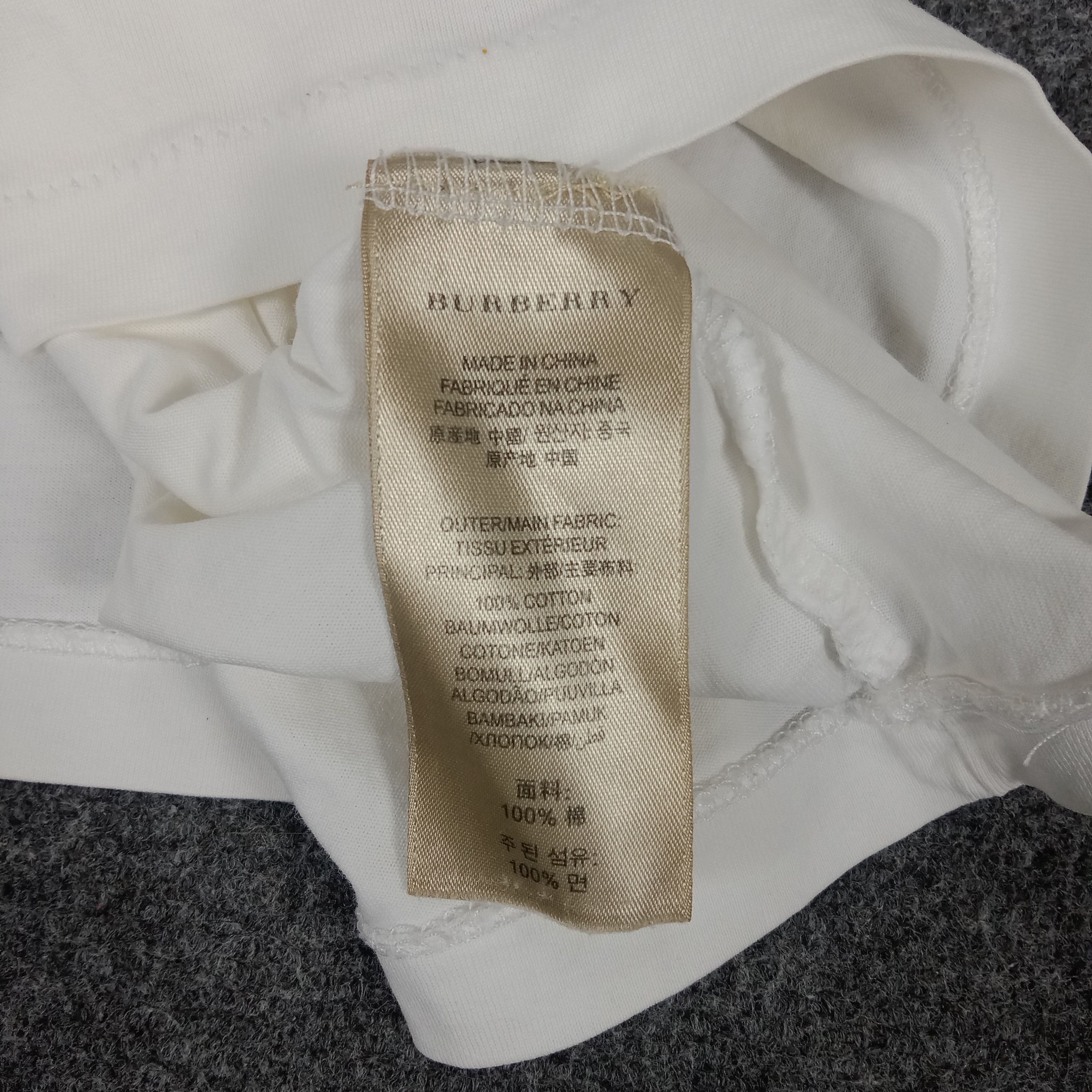 Burberry × Vintage Burberry London Luxury Brand Small Logo Tshirt Size US M / EU 48-50 / 2 - 8 Thumbnail