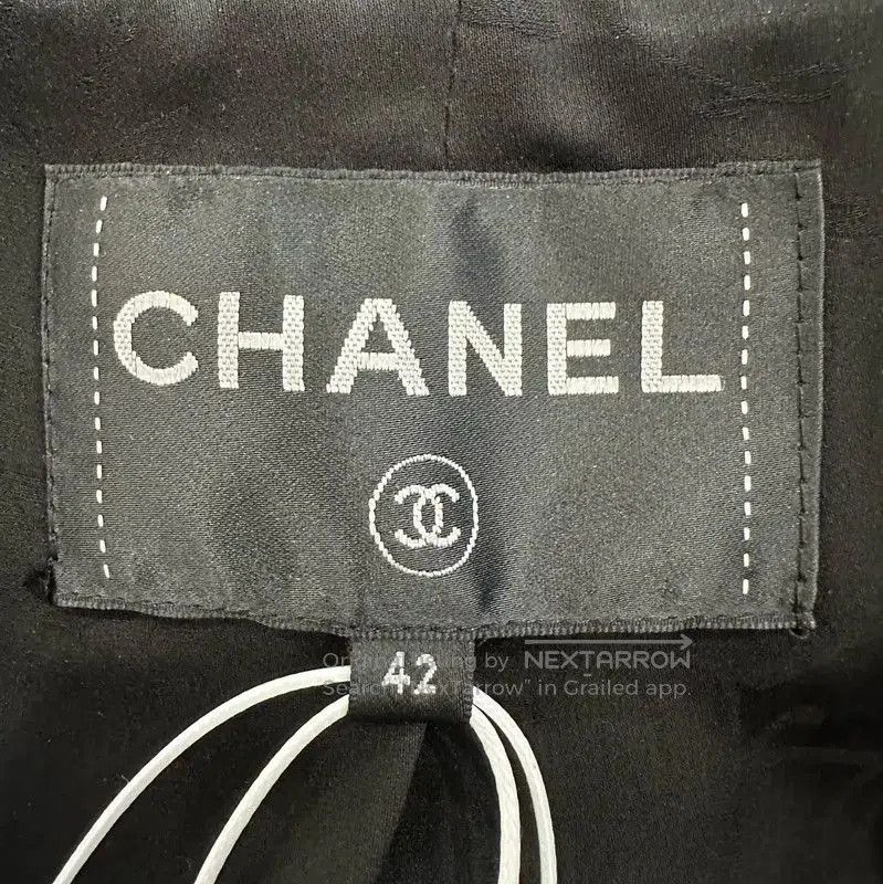 Chanel Chanel Women's Black Wool Jacket with Embellishments . Size L / US 10 / IT 46 - 8 Thumbnail