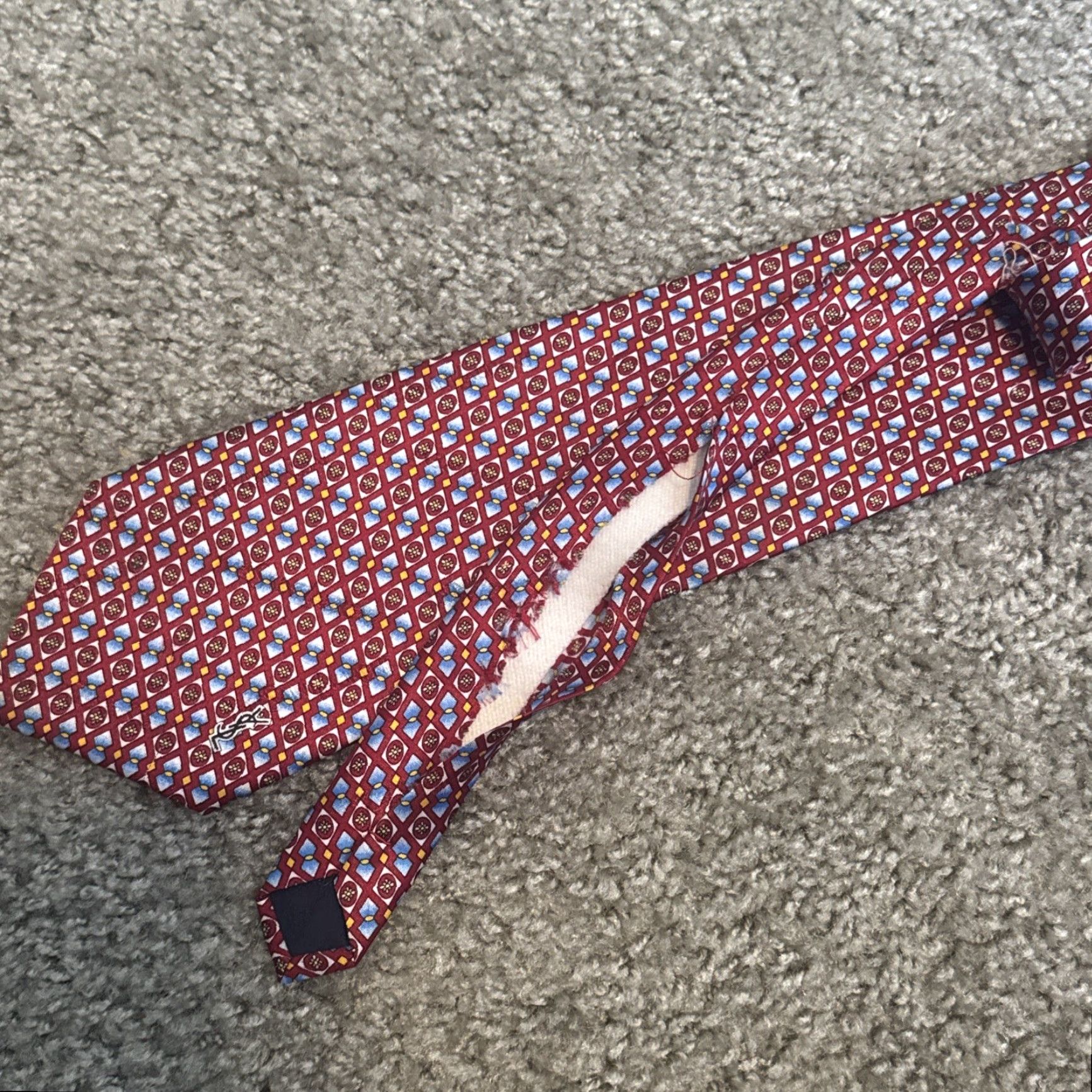 Yves Saint Laurent VINTAGE Yves Saint Laurent Silk Red Blue Gold Geometric Neck Tie Men Tie Red Geometric Gold Silk Saint Laurent Mens Size ONE SIZE - 7 Thumbnail