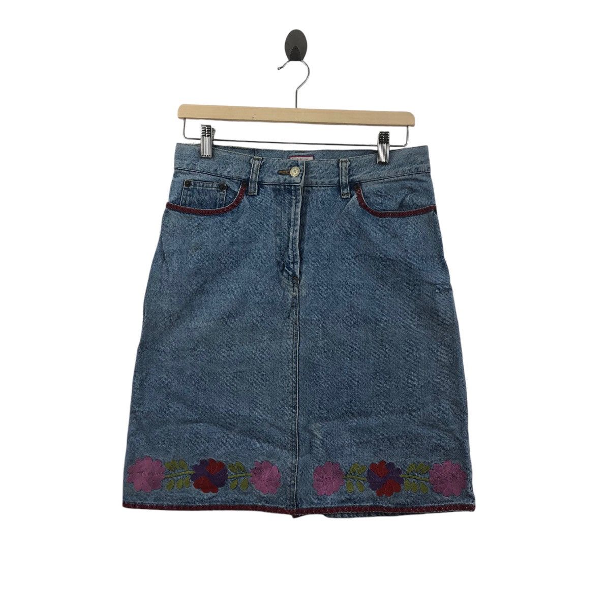 Paul Smith PAUL SMITH Jeans Skirt Embroidery Flowers Logo Size 30" / US 8 / IT 44 - 1 Thumbnail