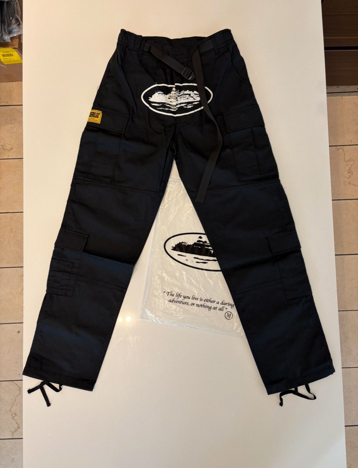 Corteiz Cargo Pants Black / White