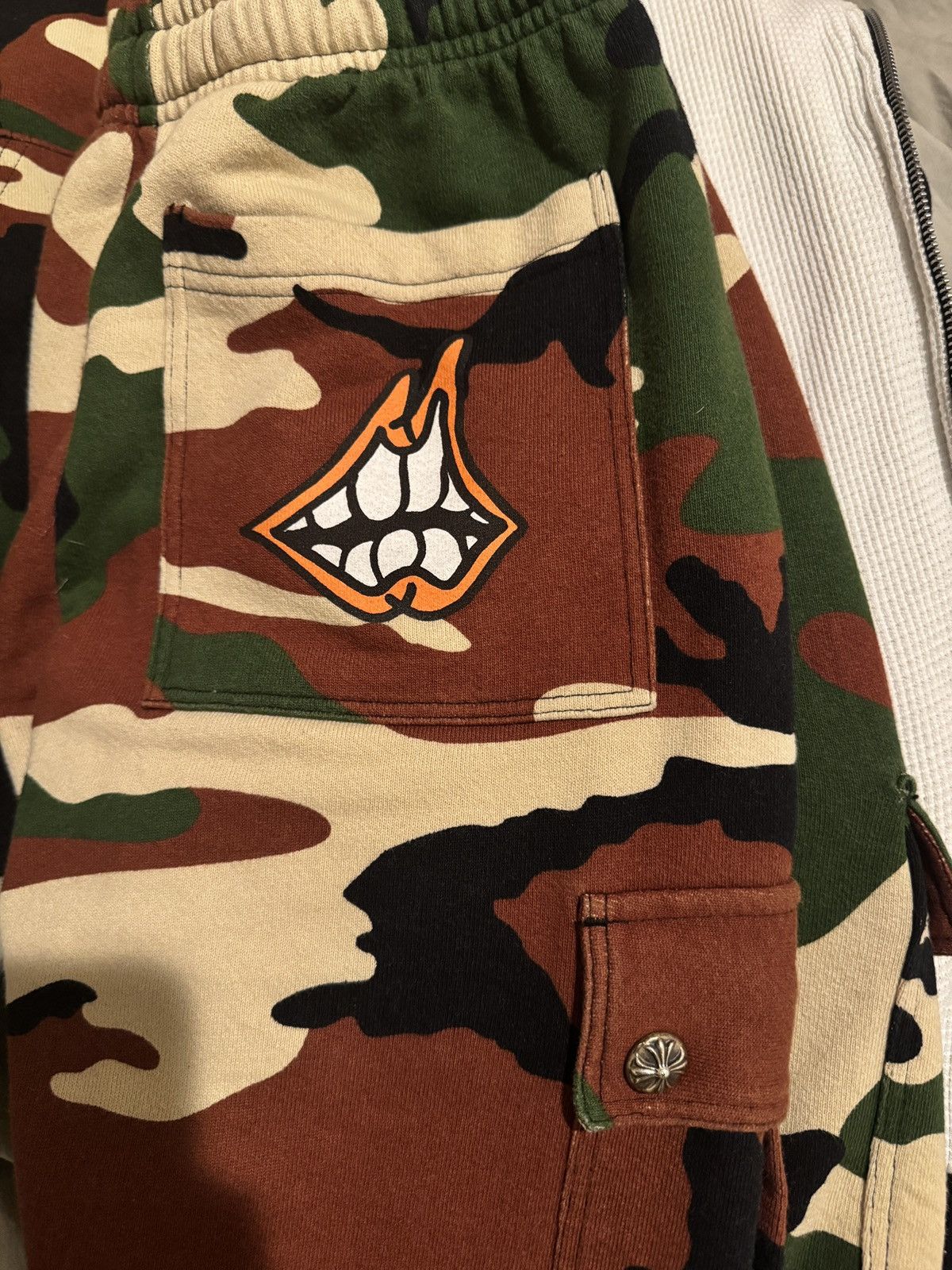 Chrome Hearts × Matty Boy Chrome Hearts Matty Boy Camo Sweatpants Size US 30 / EU 46 - 9 Thumbnail