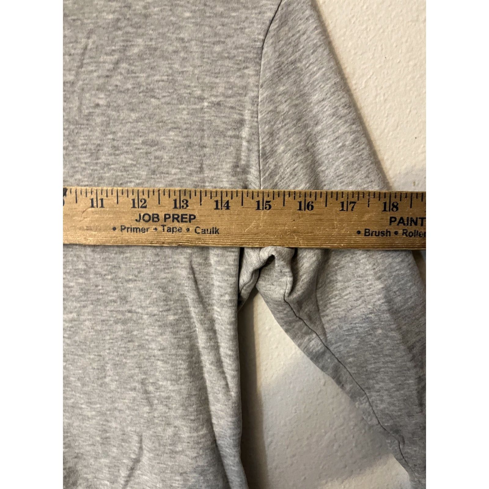 H&M H&M Women's T-Shirt Gray Round Neck Long Sleeve Logg Long Sleeve Clothing Basic Shirt M Womens Regular Size Gray H&M T-Shirt, Solid, Casual, 90s? Size M / US 6-8 / IT 42-44 - 5 Thumbnail